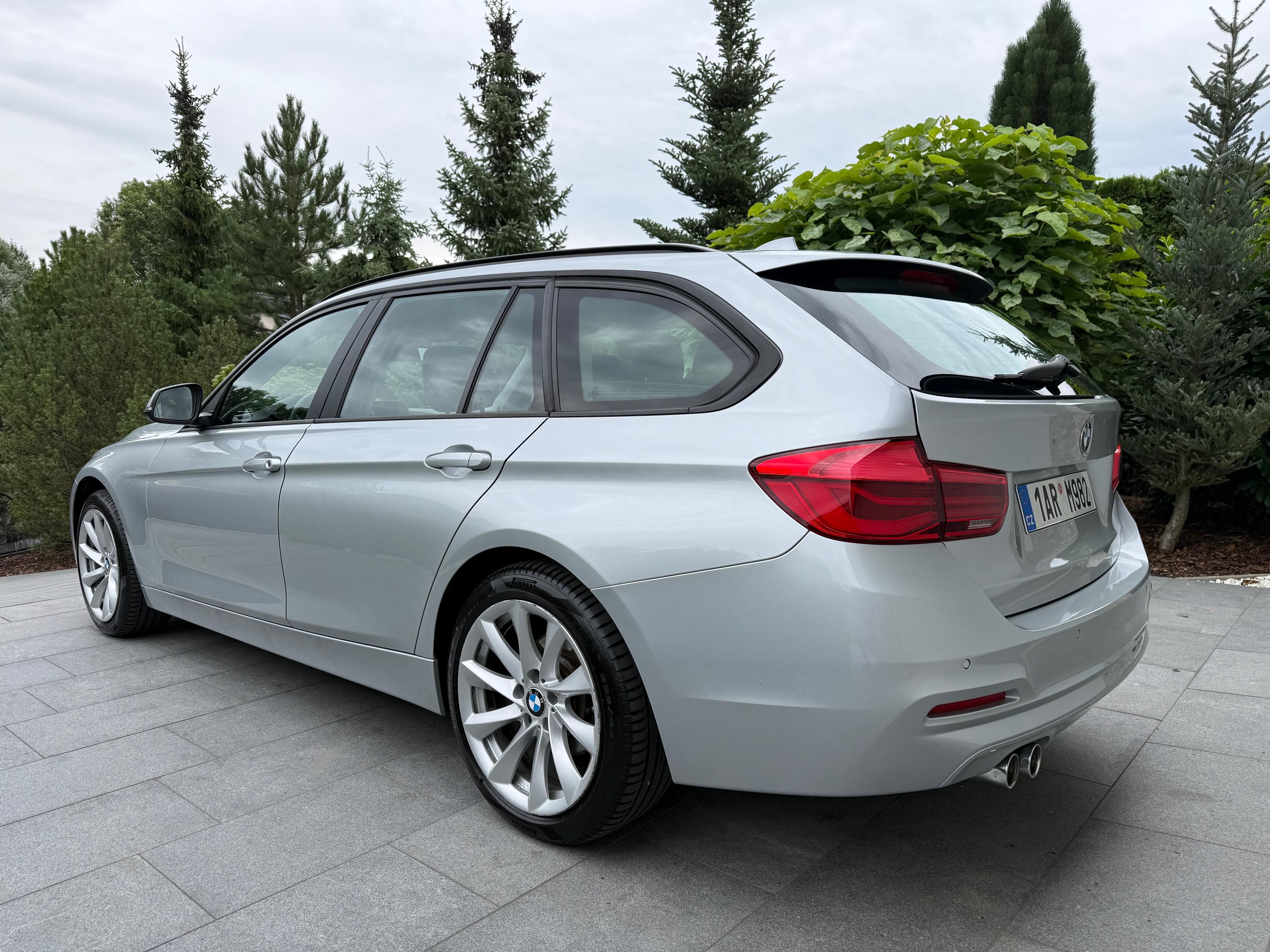 BMW Řada 3, 320d xDrive - fotka 5