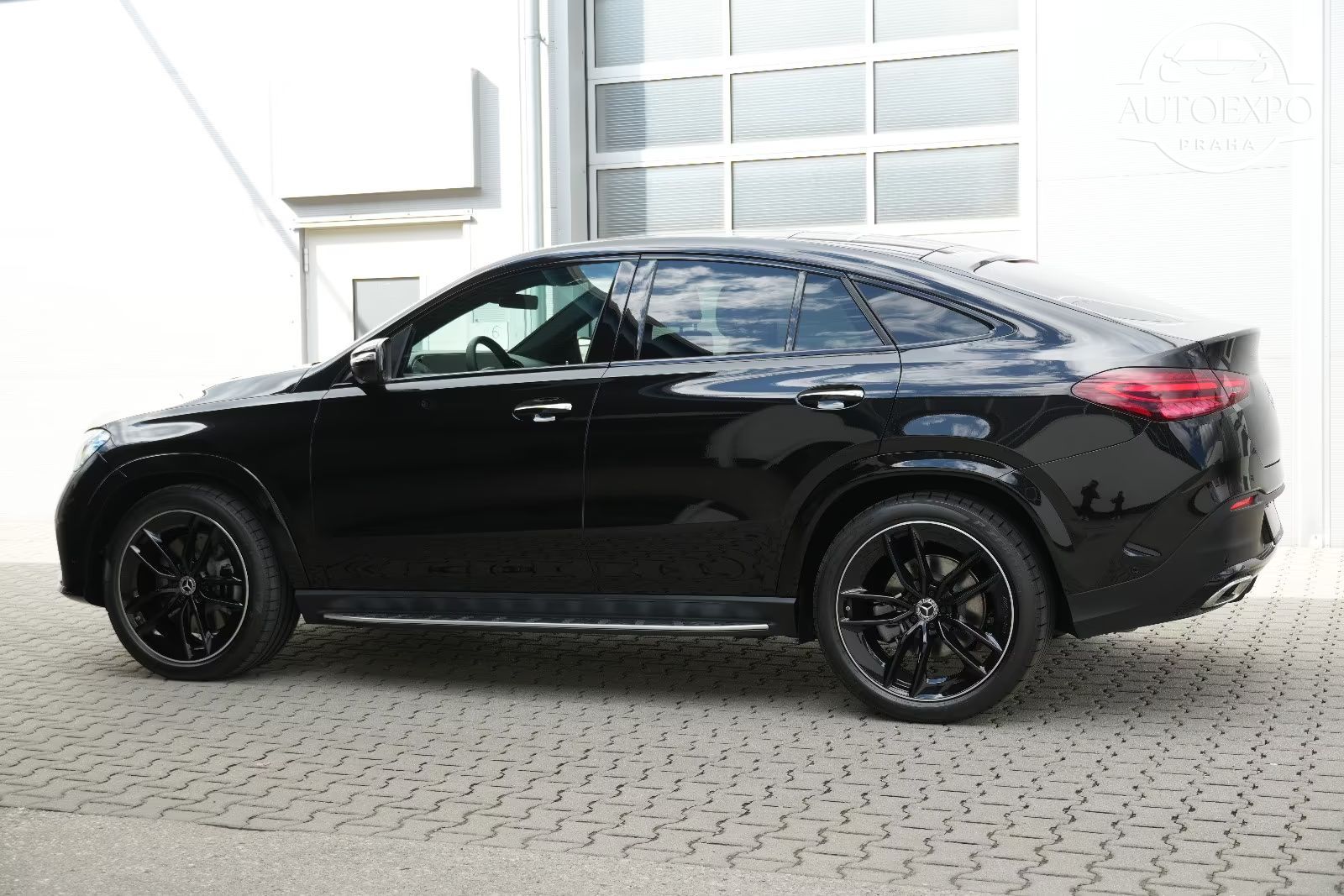 Mercedes-Benz GLE, 450d Coupé/AMG Premium - fotka 6