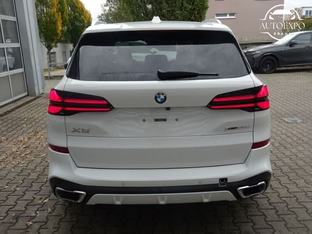 BMW X5, xDrive30d M Sport Lageraktion - fotka 4