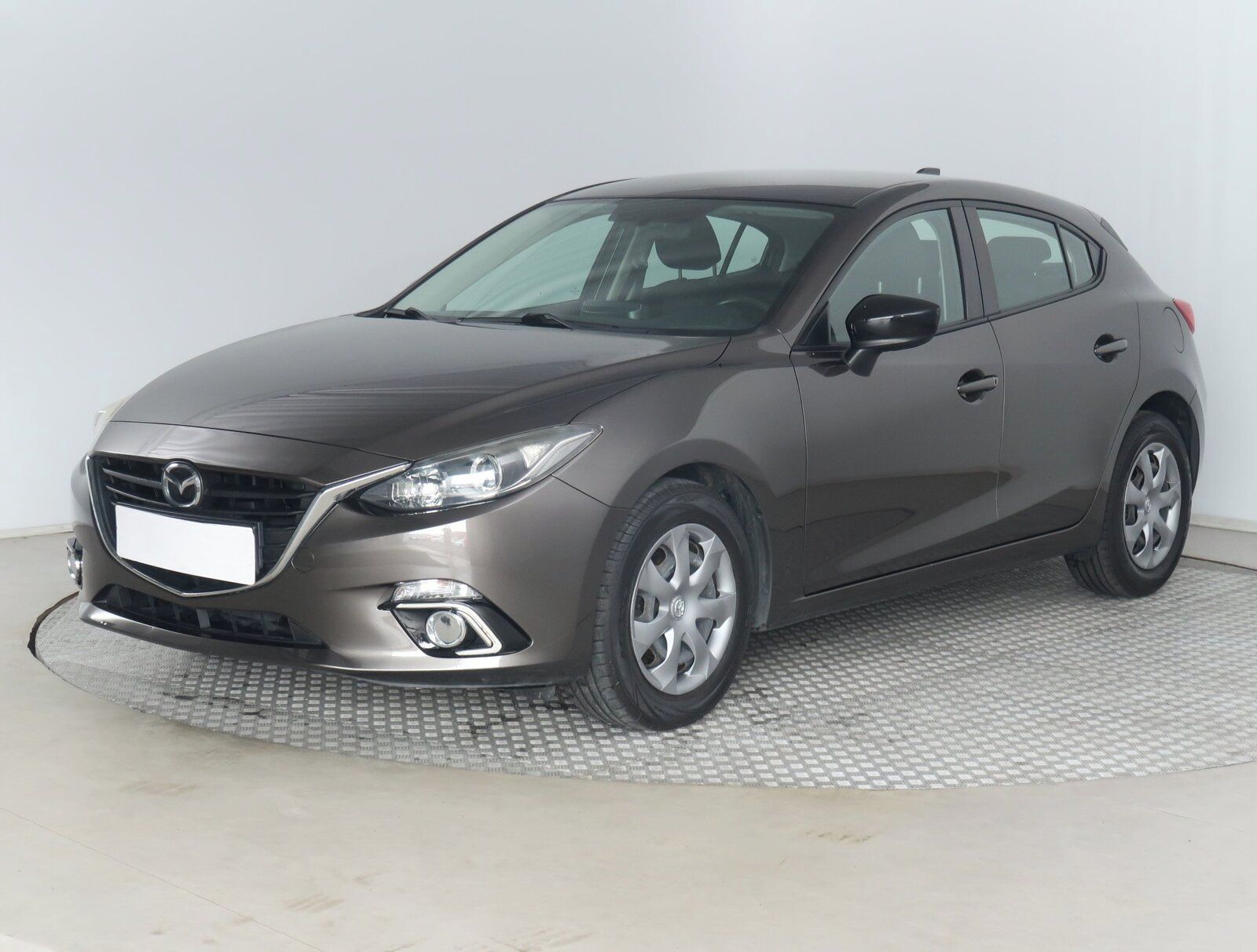 Mazda 3, 1.5 Skyactiv-G, Navi, Klima - fotka 2