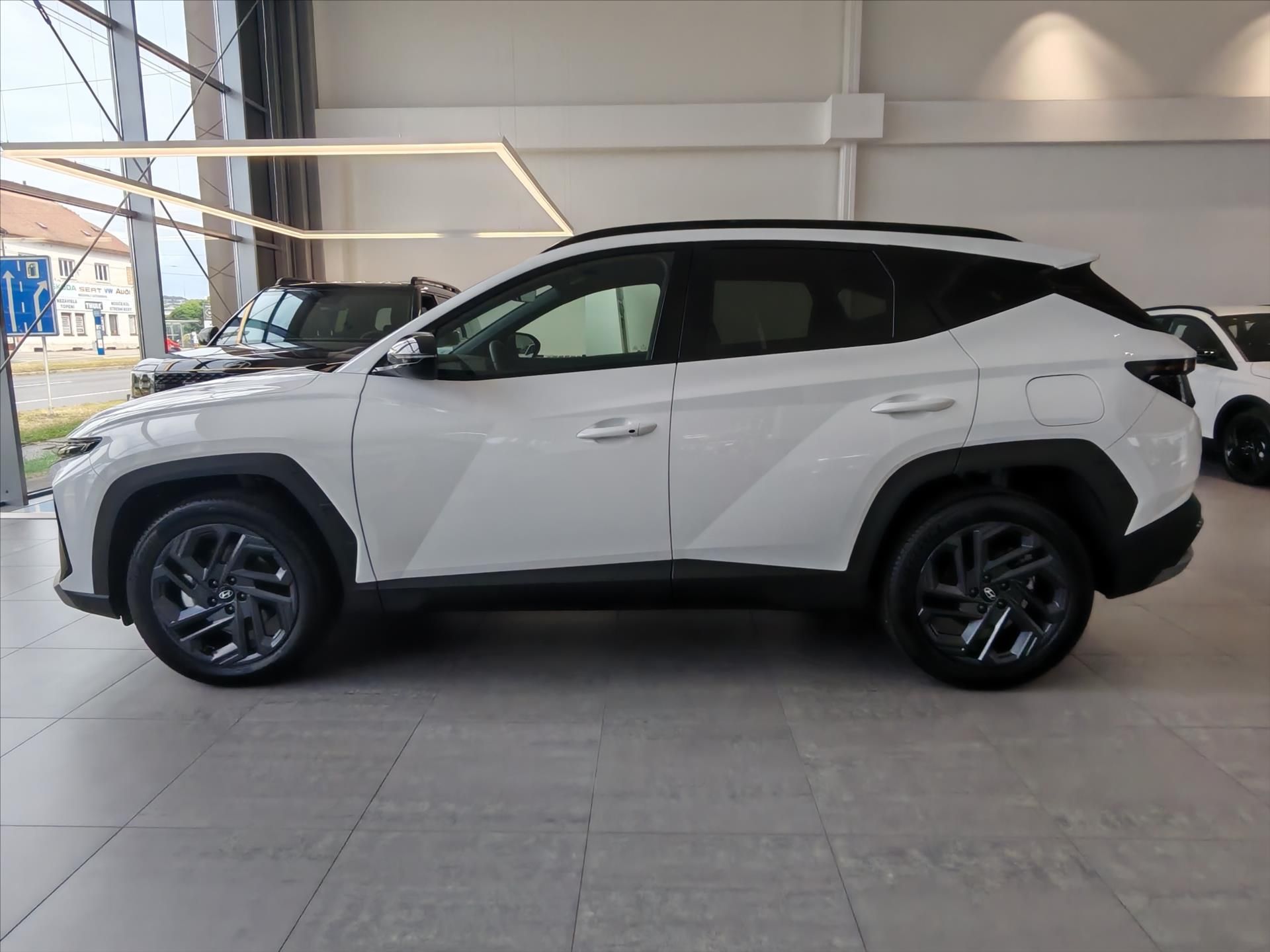 Hyundai Tucson, 1,6 T-GDi  GO Czech Plus! DCT - fotka 2