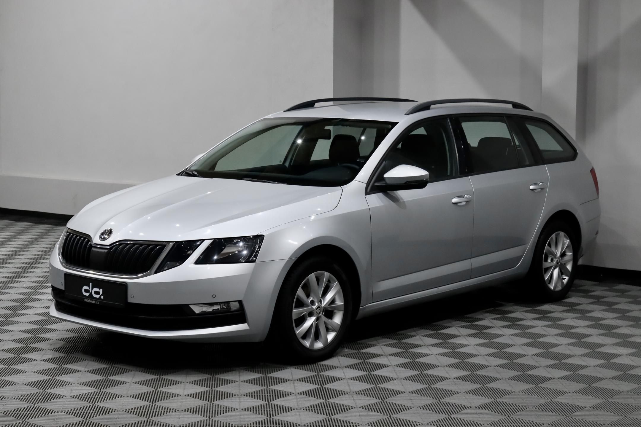 Škoda Octavia, 3 FL Combi 1.4 TSI 110 kW - fotka 2