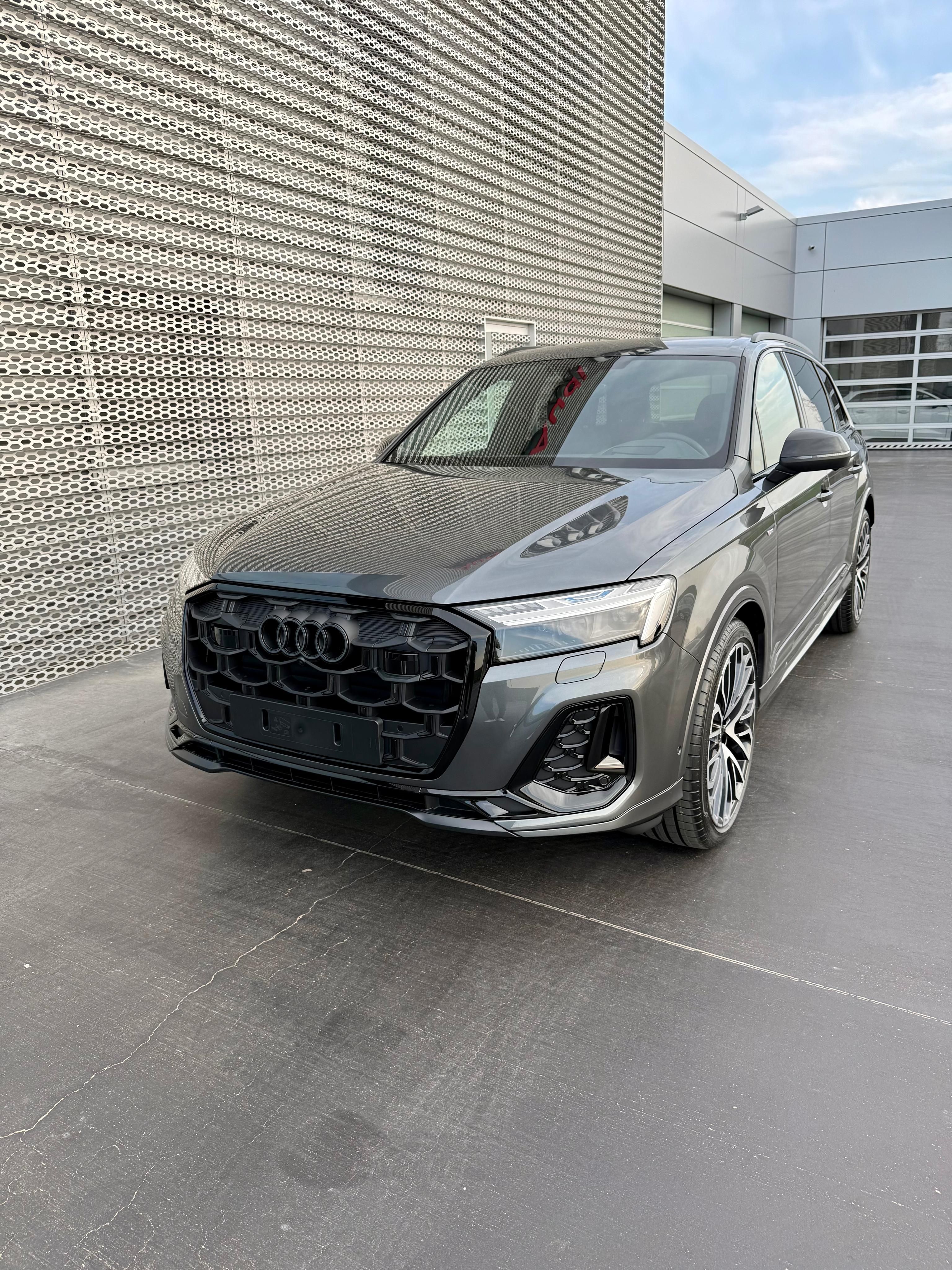Audi Q7, Audi Q7 3,0 TDI V6 - Limitovan - fotka 3