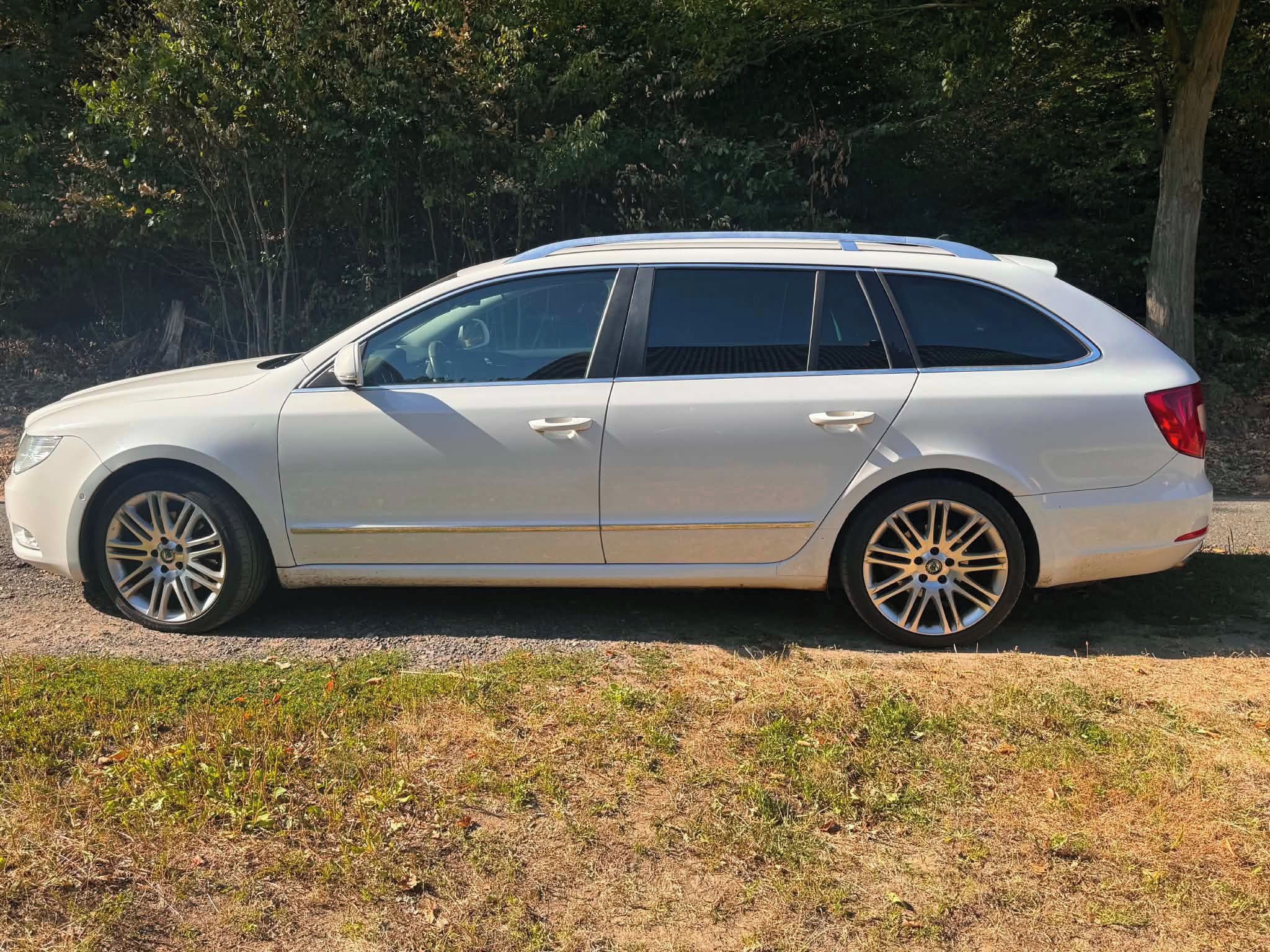 Škoda Superb - fotka 5