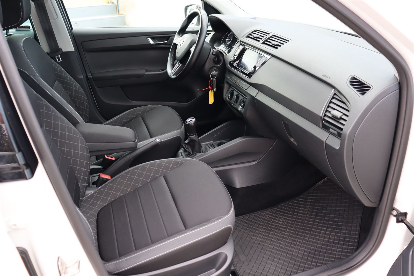 Škoda Fabia, 1.0 TSI Ambition - fotka 4