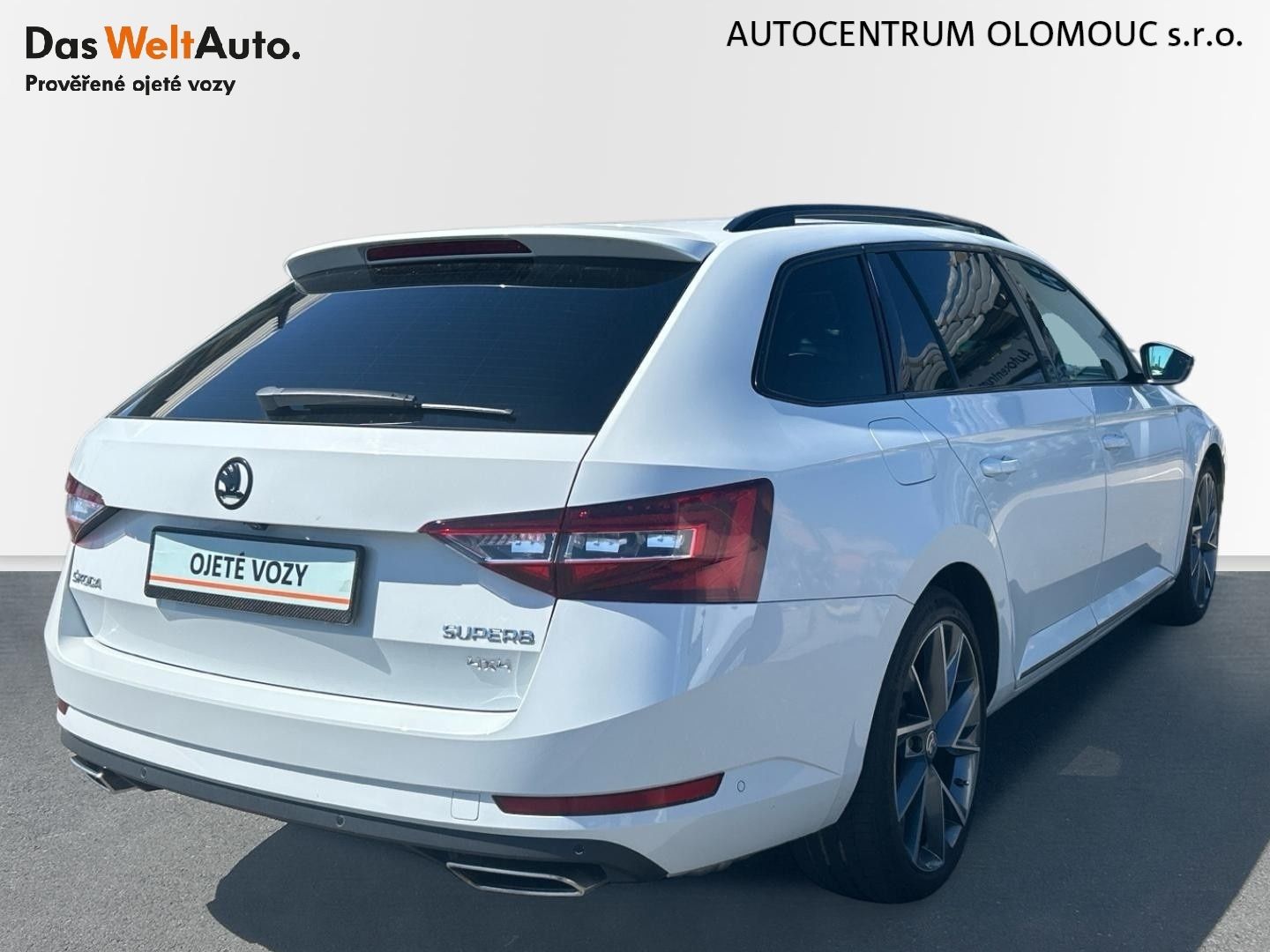 Škoda Superb, kombi 2.0 TSI 6DSG 4x4 SportLi - fotka 2