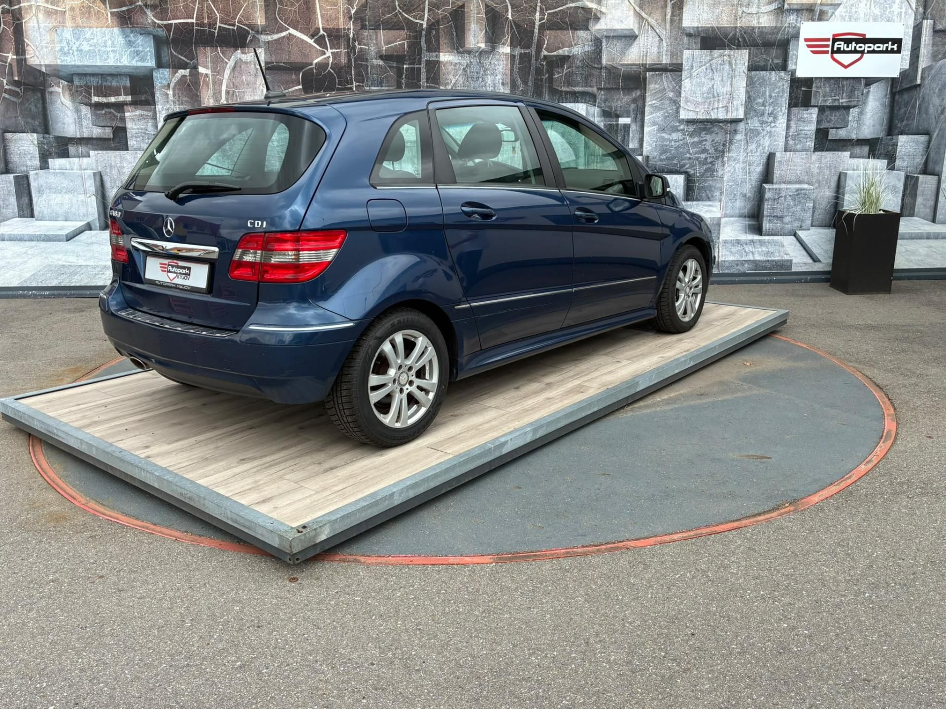 Mercedes-Benz Třídy B, 180 CDi, 2.0D, 80KW,VYHŘ. SED. - fotka 6