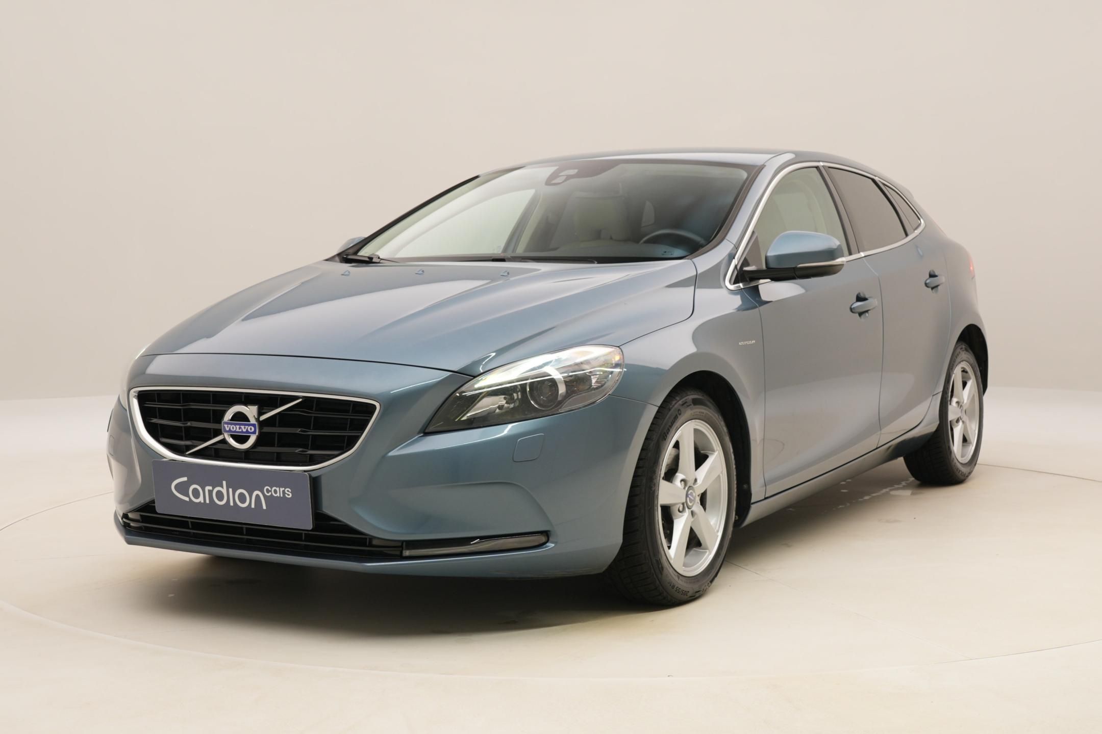 Volvo V40, D2 Momentum