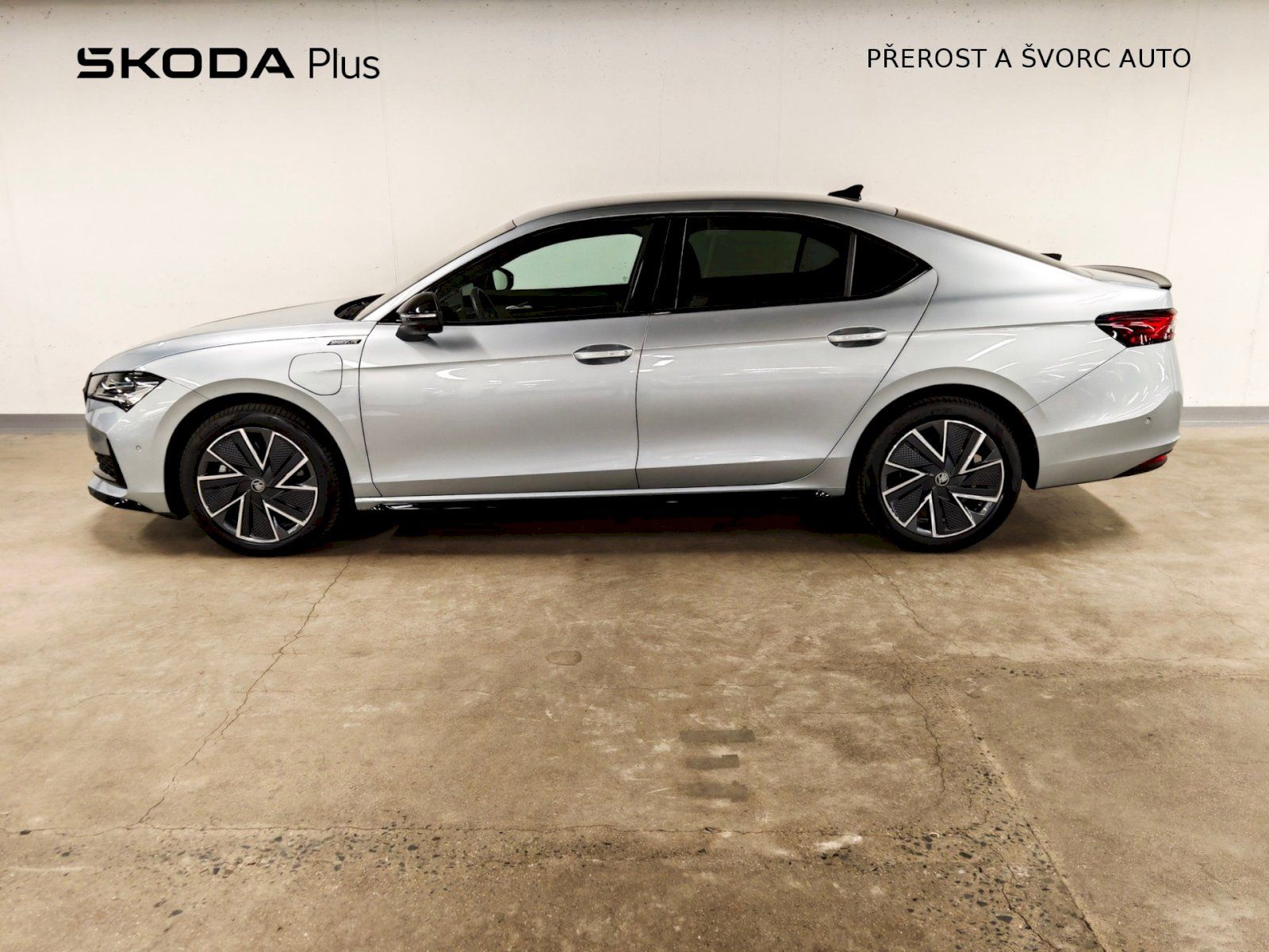 Škoda Superb, iV 1.5 TSI 150 kW DSG Sportlin - fotka 3