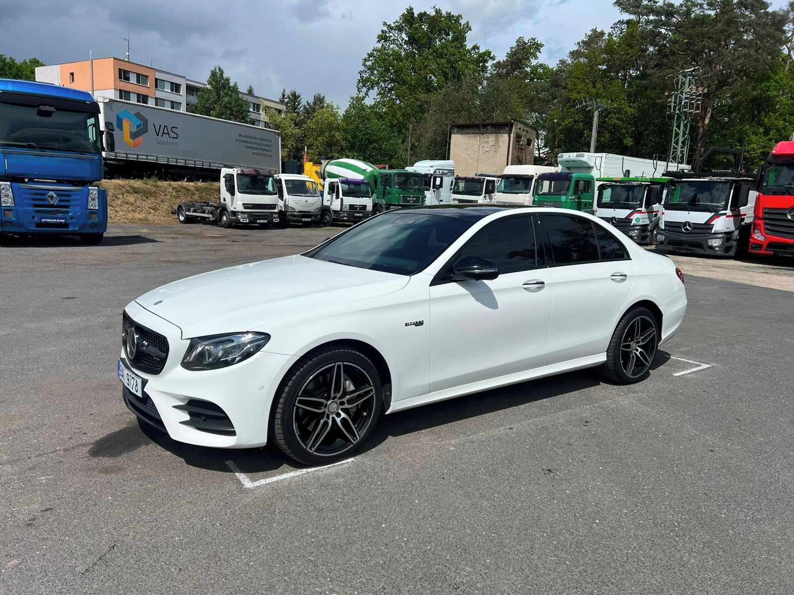 Mercedes-Benz Třídy E, AMG 43 OPTIC Autom. Pano, HUD