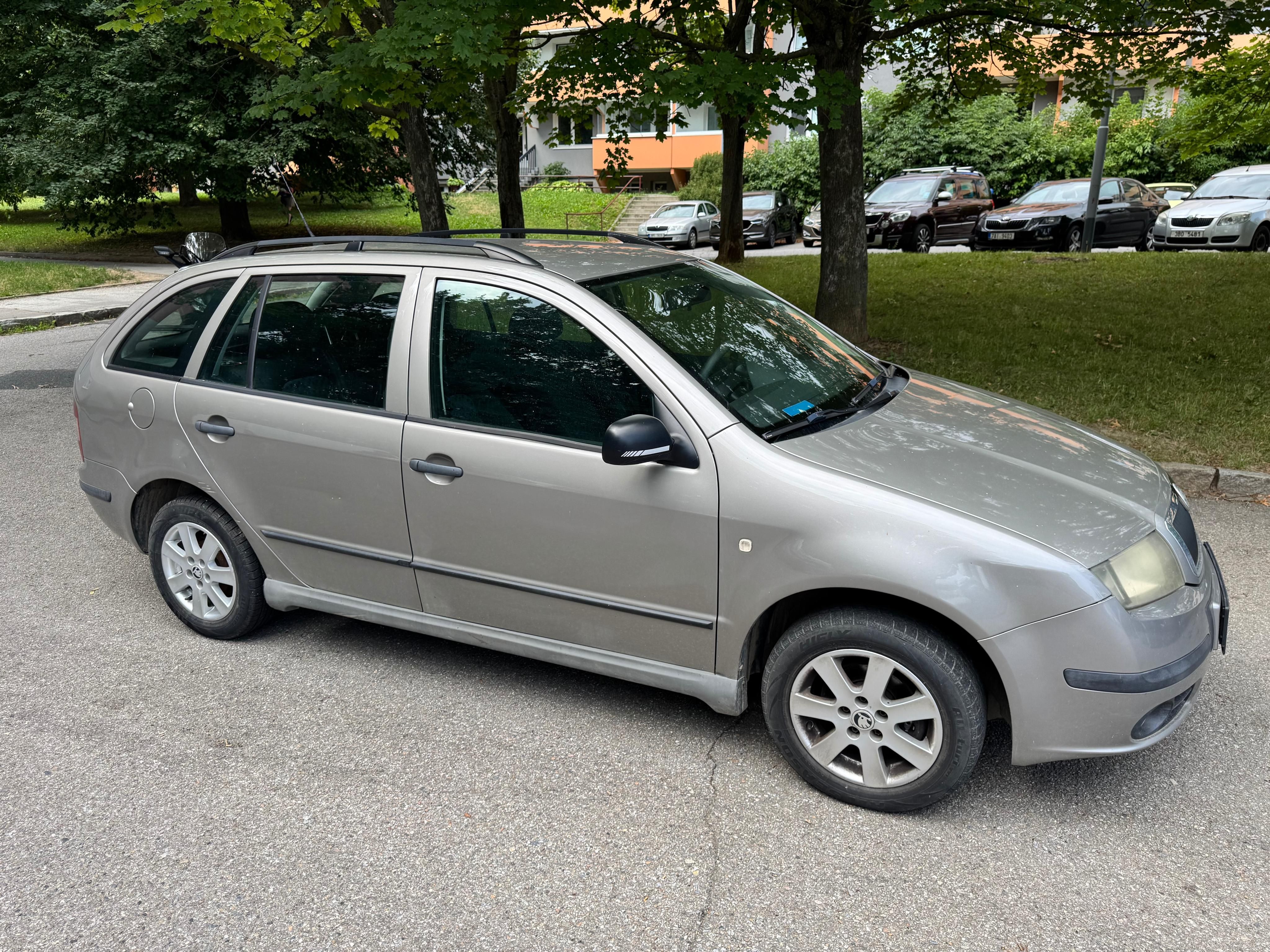 Škoda Fabia, 1.4 TDI - prav. servisováno - fotka 2