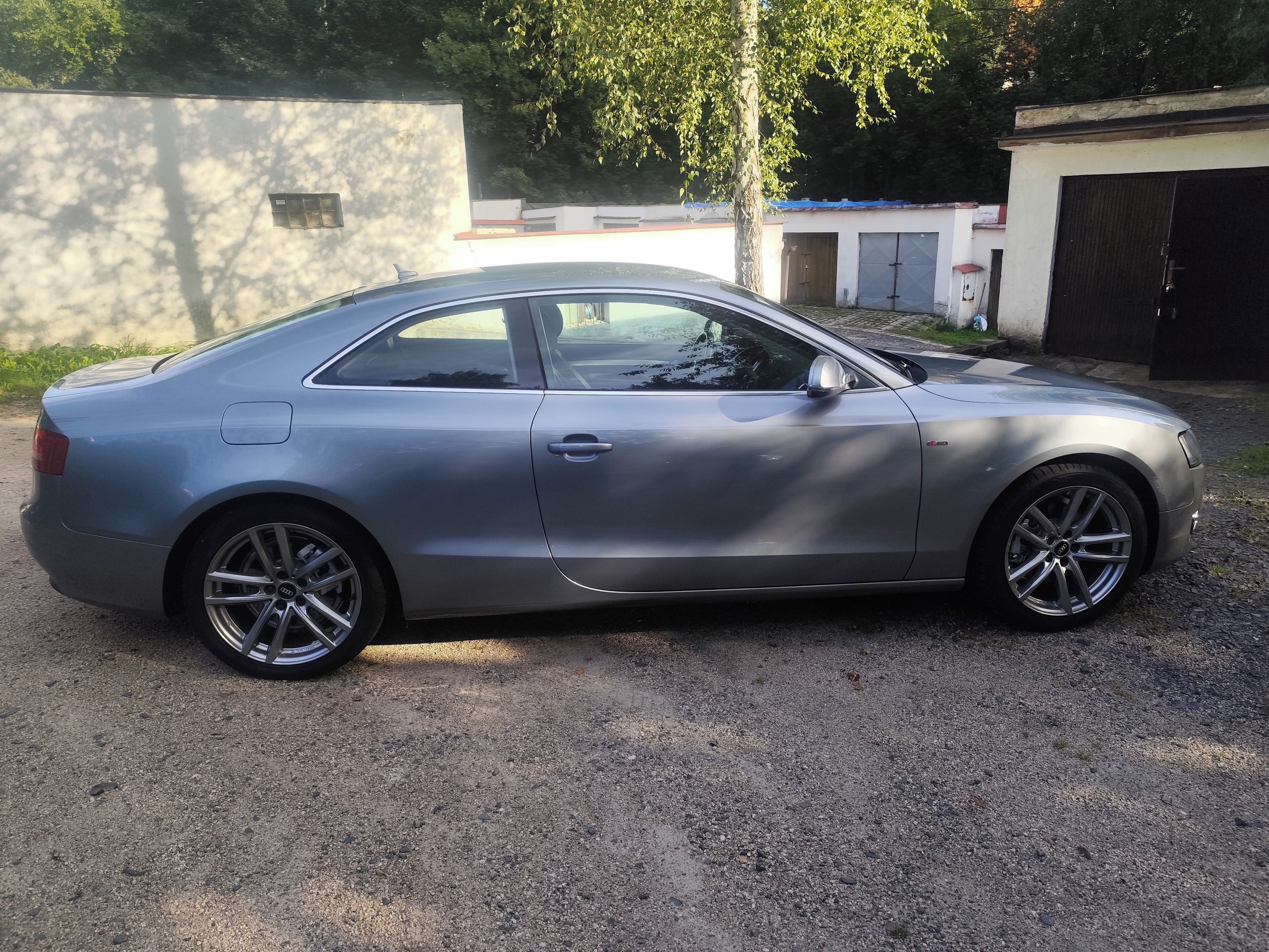 Audi A5, 2.0 tdi CR 125kw - fotka 6