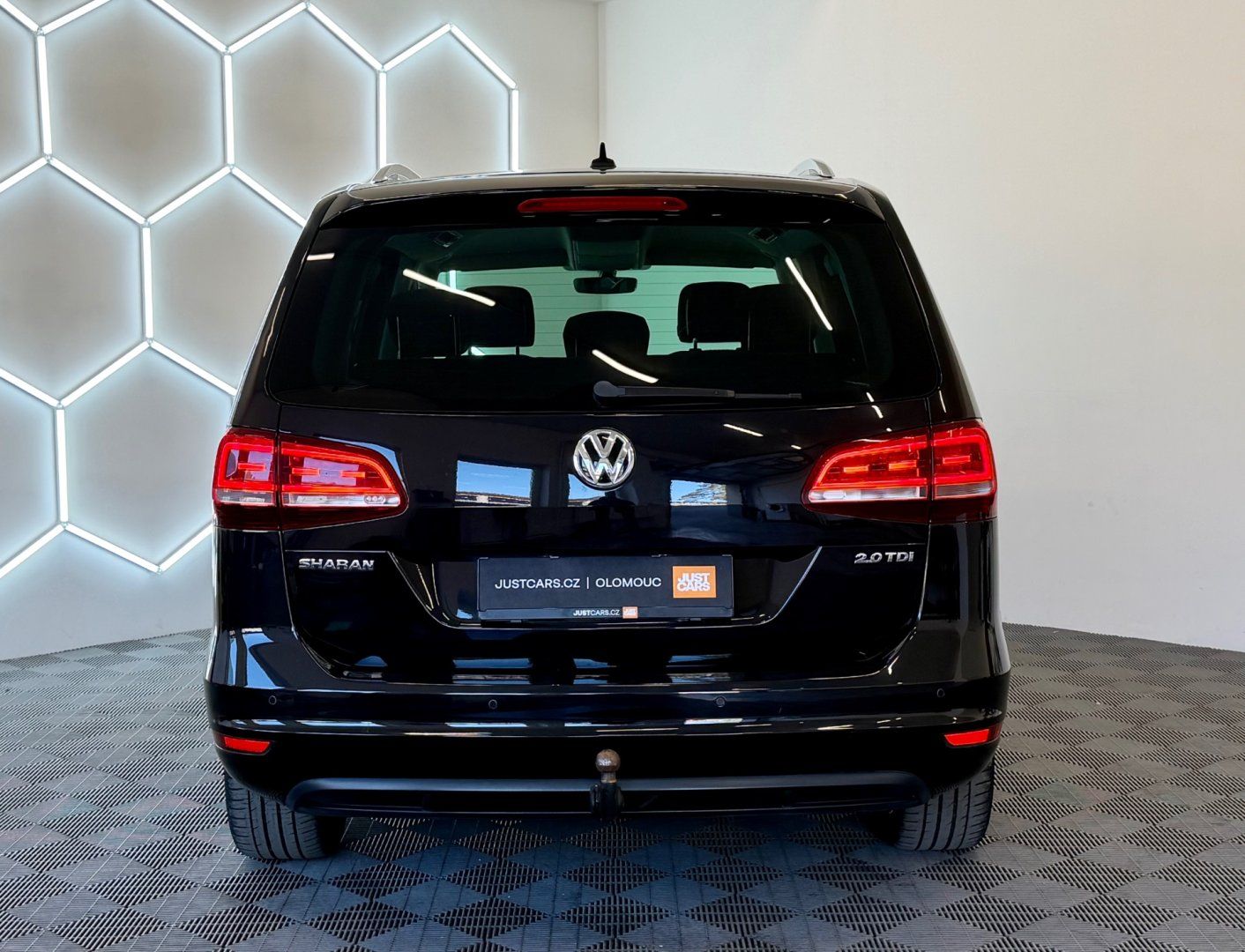 Volkswagen Sharan, 2.0TDi, DSG, 7-MÍST, 1.MAJ - fotka 6