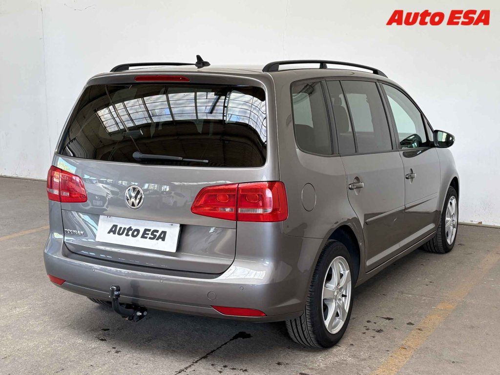 Volkswagen Touran, 1.6Di - fotka 4