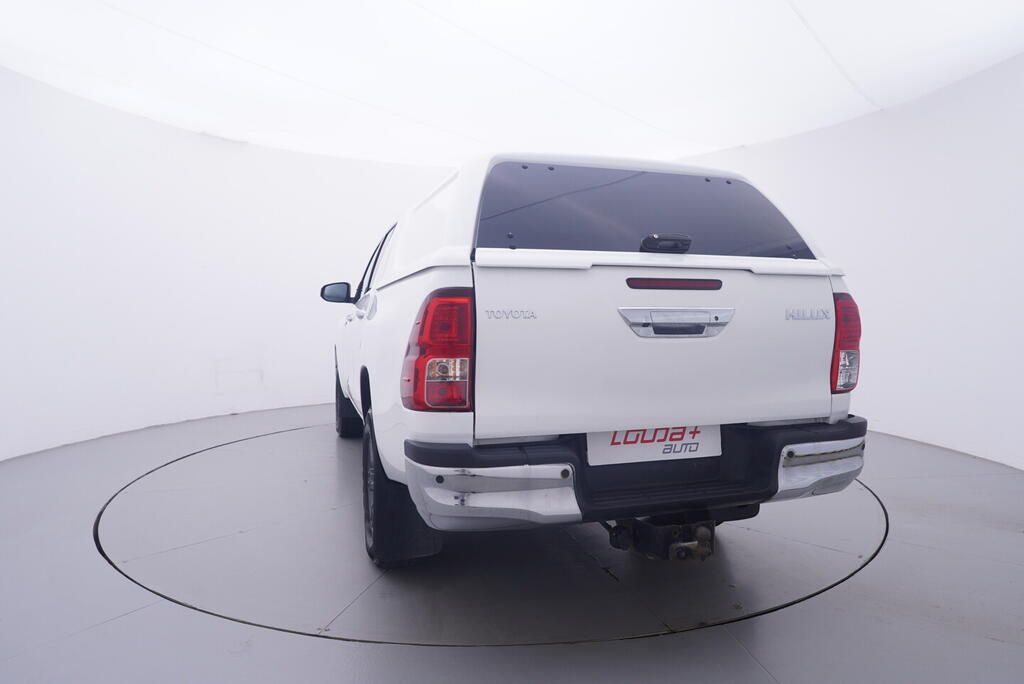 Toyota Hilux, Active 2.4 D-4D 110 kW - fotka 4