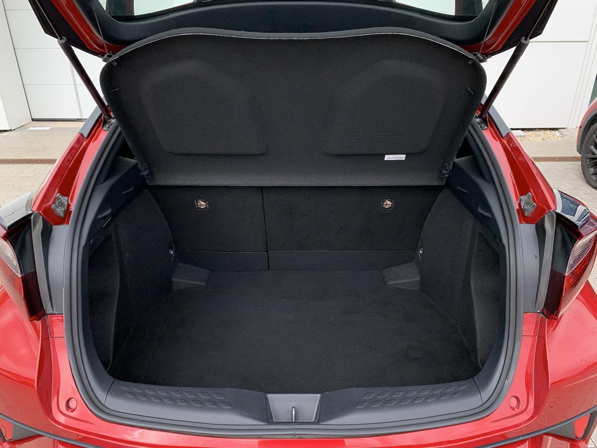 Toyota C-HR, COMFORT 1.2 Turbo 85kW MAN6 - fotka 5