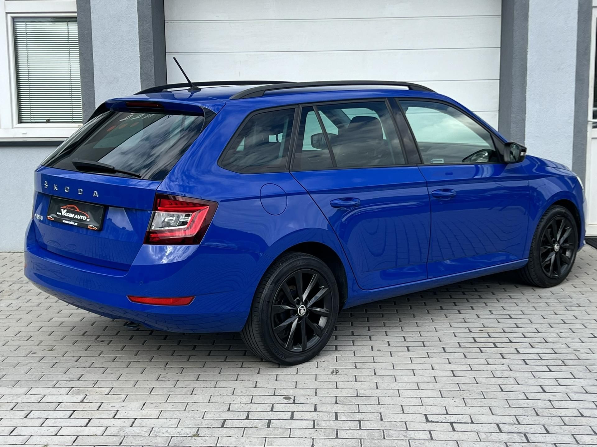 Škoda Fabia, 1.0TSI 70kW STYLE BLACK - fotka 4