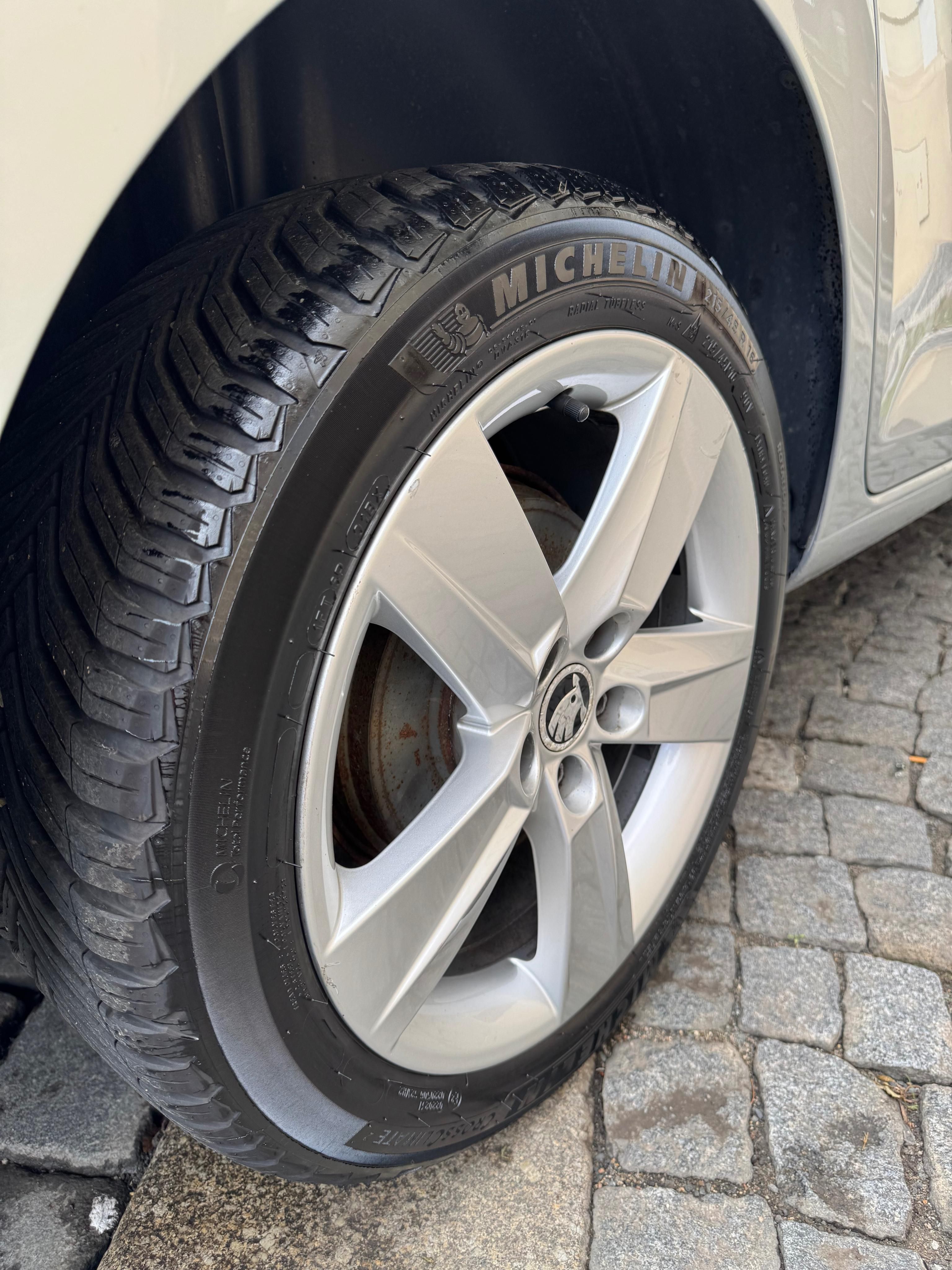 Škoda Rapid, Škoda Rapid 1.4 TDI DSG Style - fotka 6