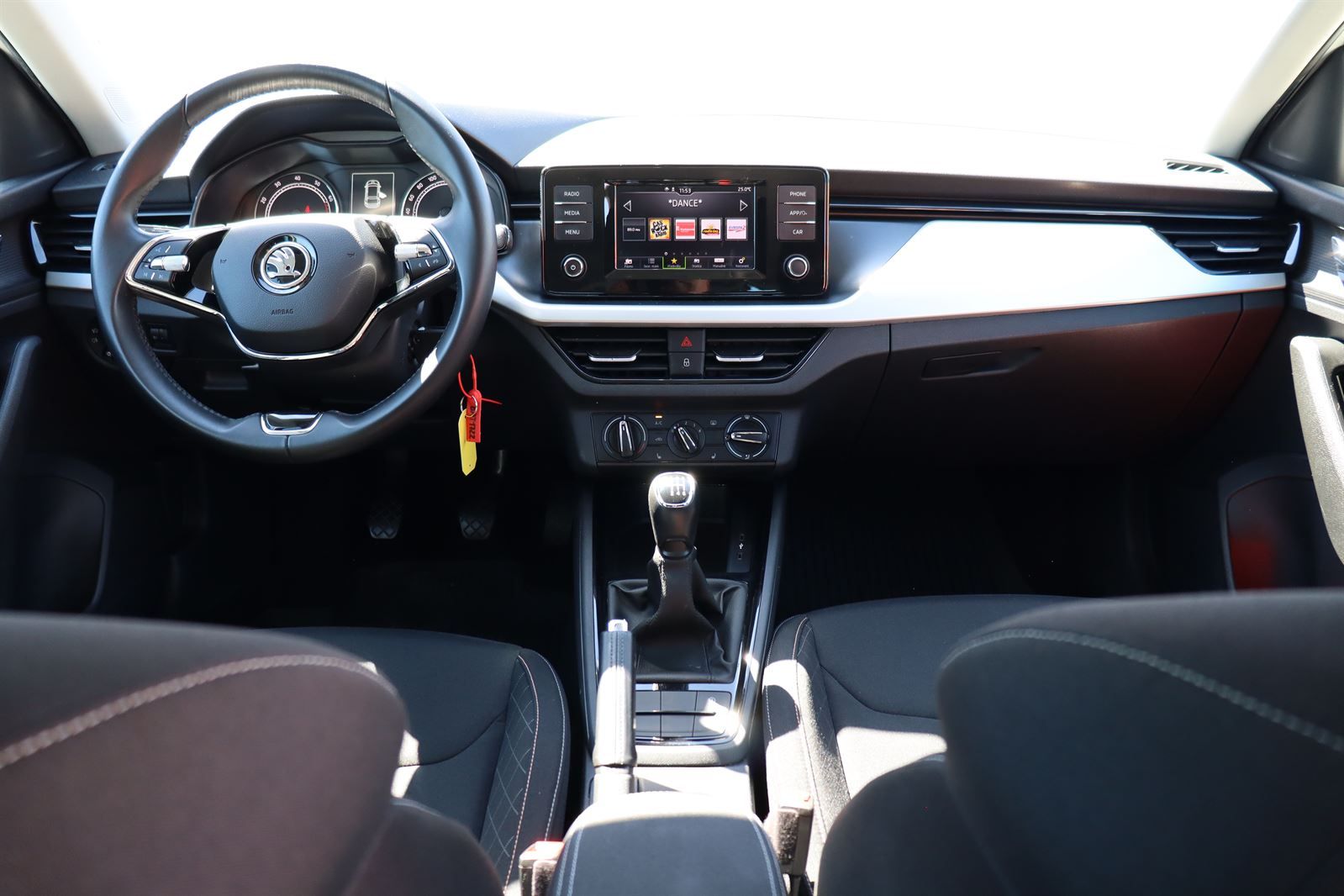 Škoda Scala, 1.5TSI Ambition - fotka 3