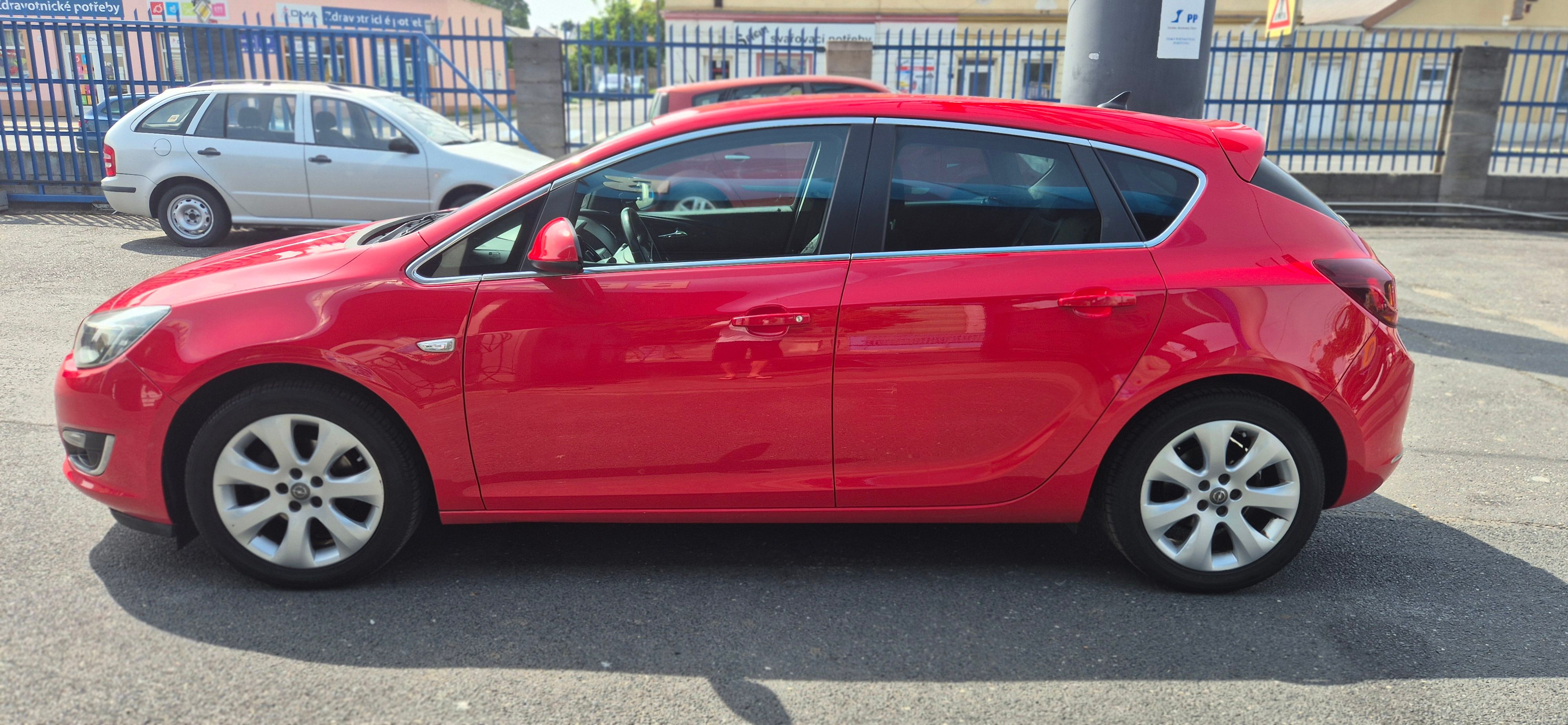 Opel Astra, 1.4 i AUTOMAT, DIG KLIMA, NAVI - fotka 4