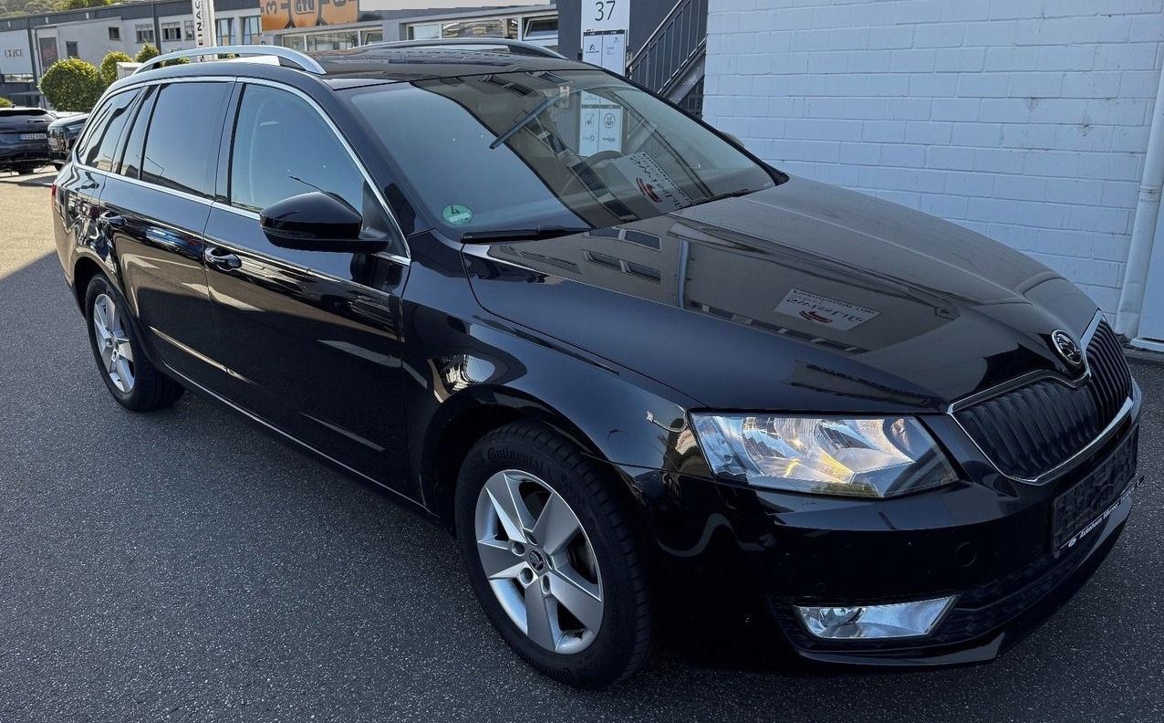 Škoda Octavia, 2.0TDi 110KW VYHŘ.SE MF VOLANT - fotka 5