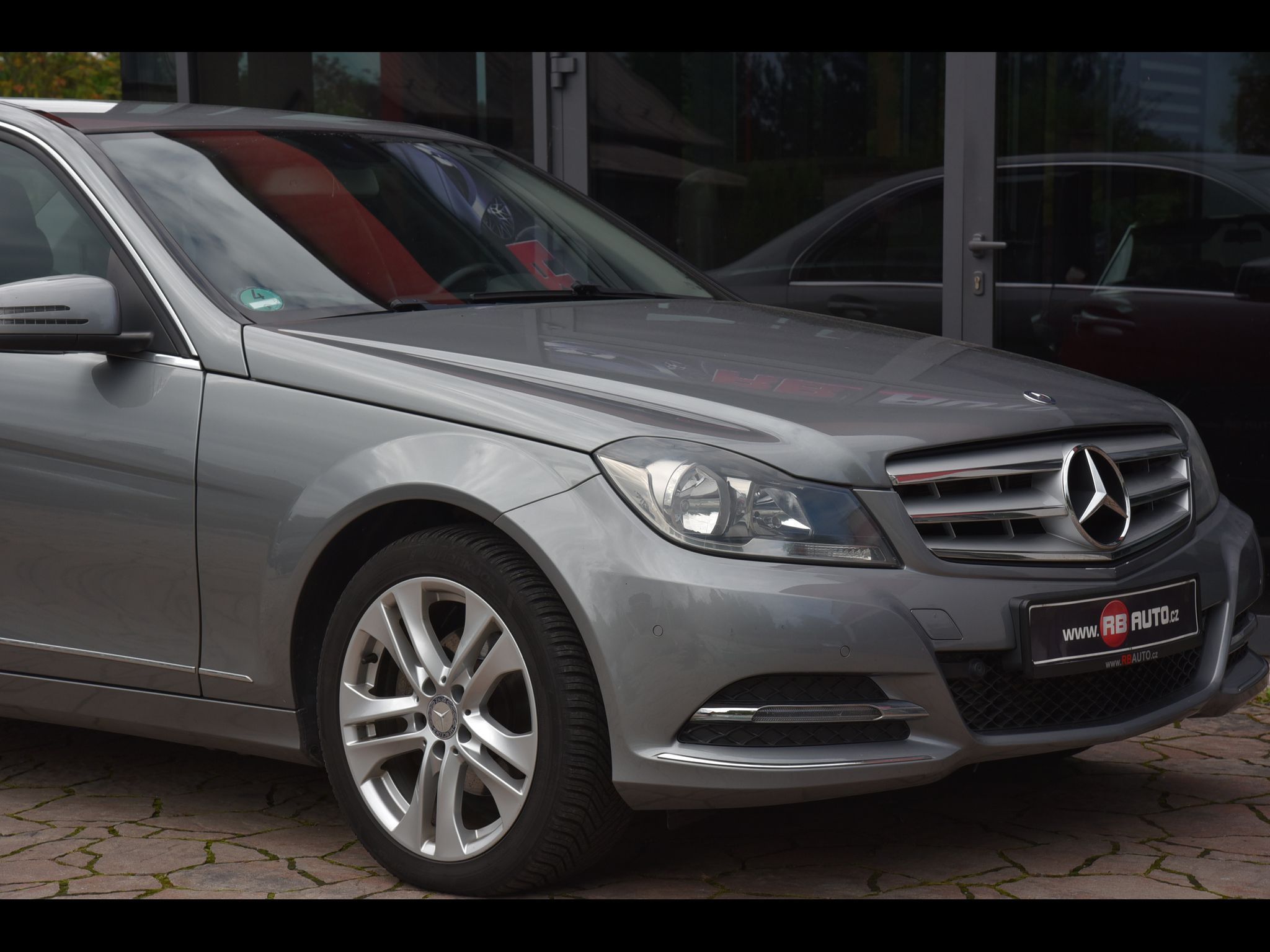 Mercedes-Benz Třídy C, 2.2 CDi 100 kw Automat - fotka 2