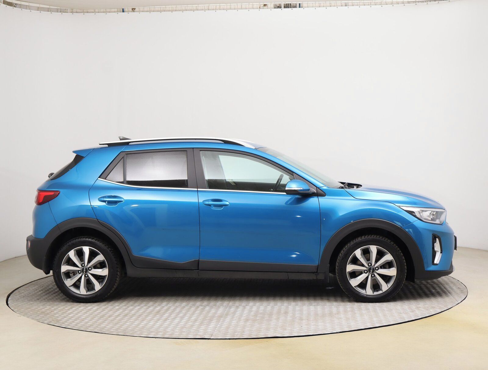 Kia Stonic, 1.2 DPI, ČR,1.maj, Kůže, Navi - fotka 6