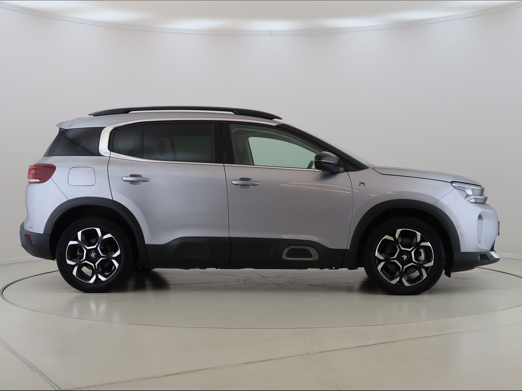 Citroën C5 Aircross, 1.6,PHEV,Shine,Automat - fotka 4