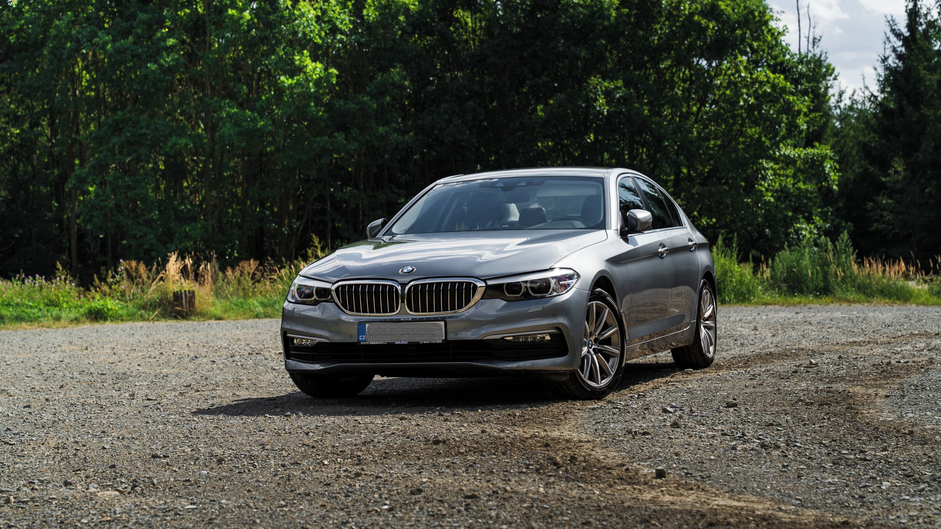 BMW Řada 5, XDRIVE - fotka 2