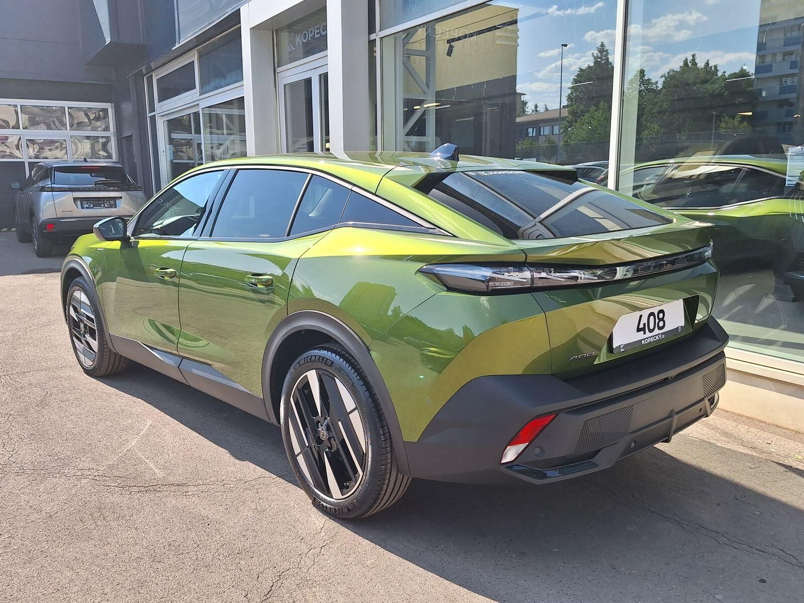 Peugeot 408, ALLURE Hybrid 145 e-DCS6 - fotka 4