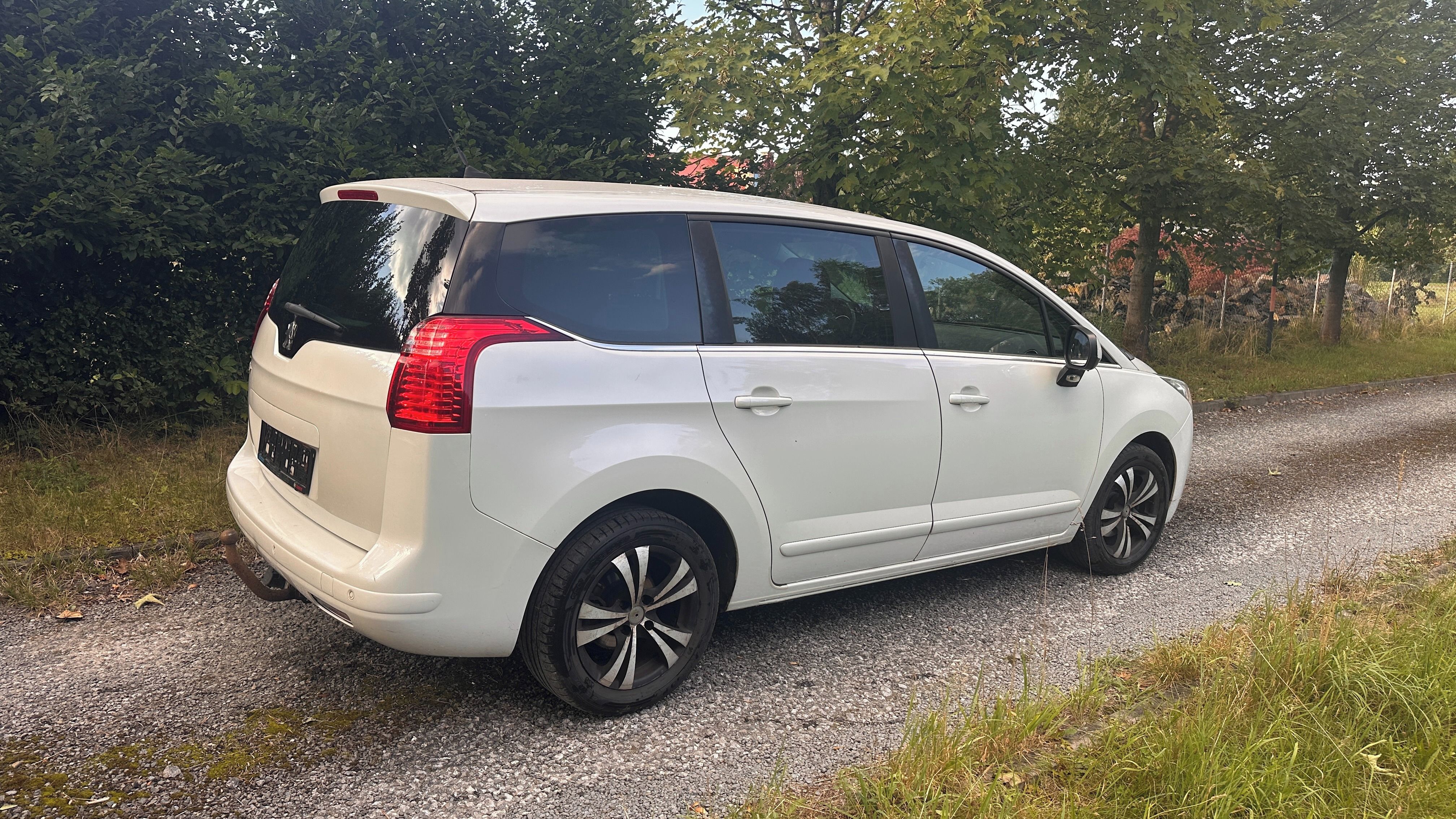 Peugeot 5008 - fotka 4