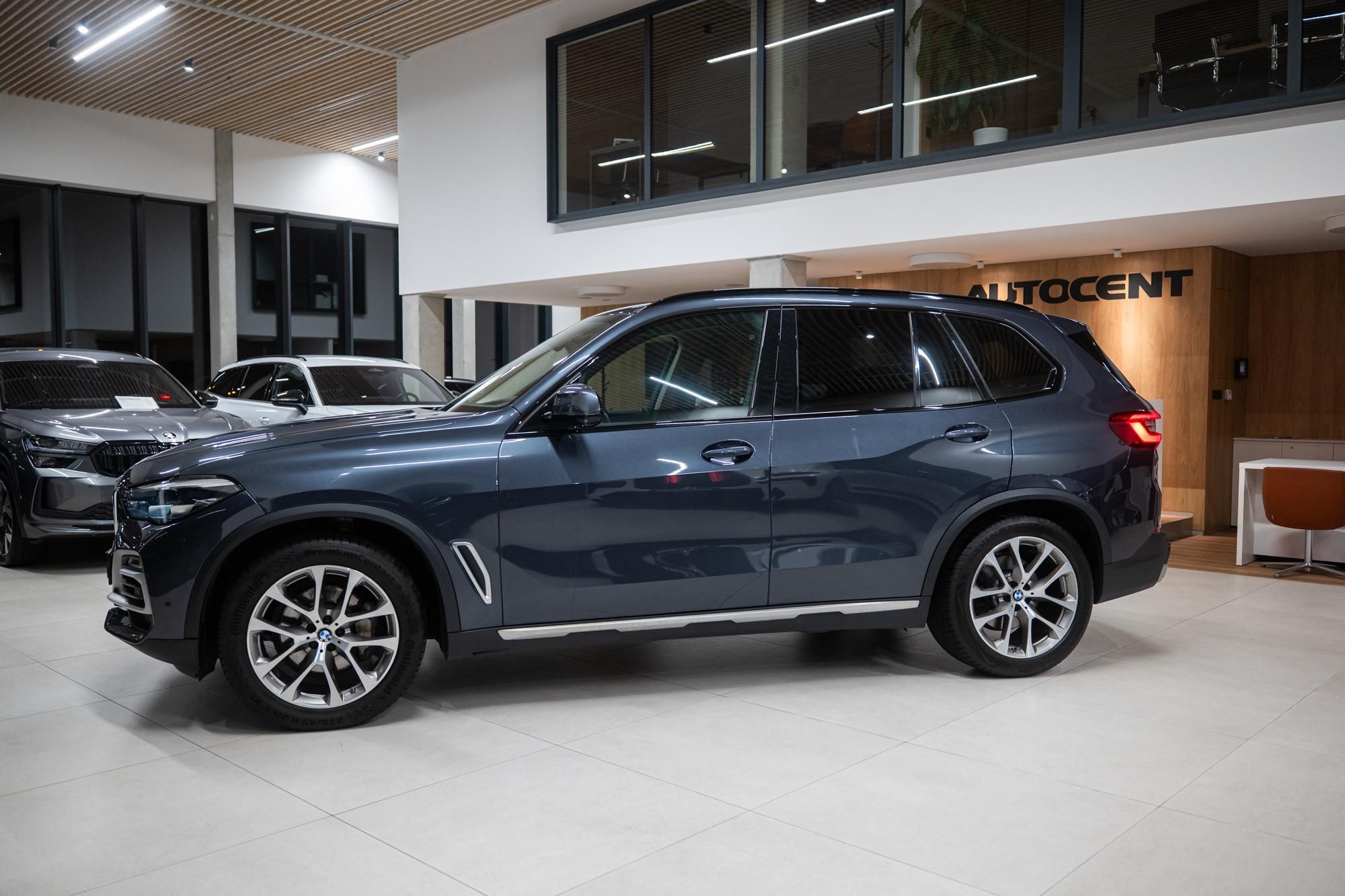 BMW X5, 30D 195 KW VZDUCH, PANO - fotka 5