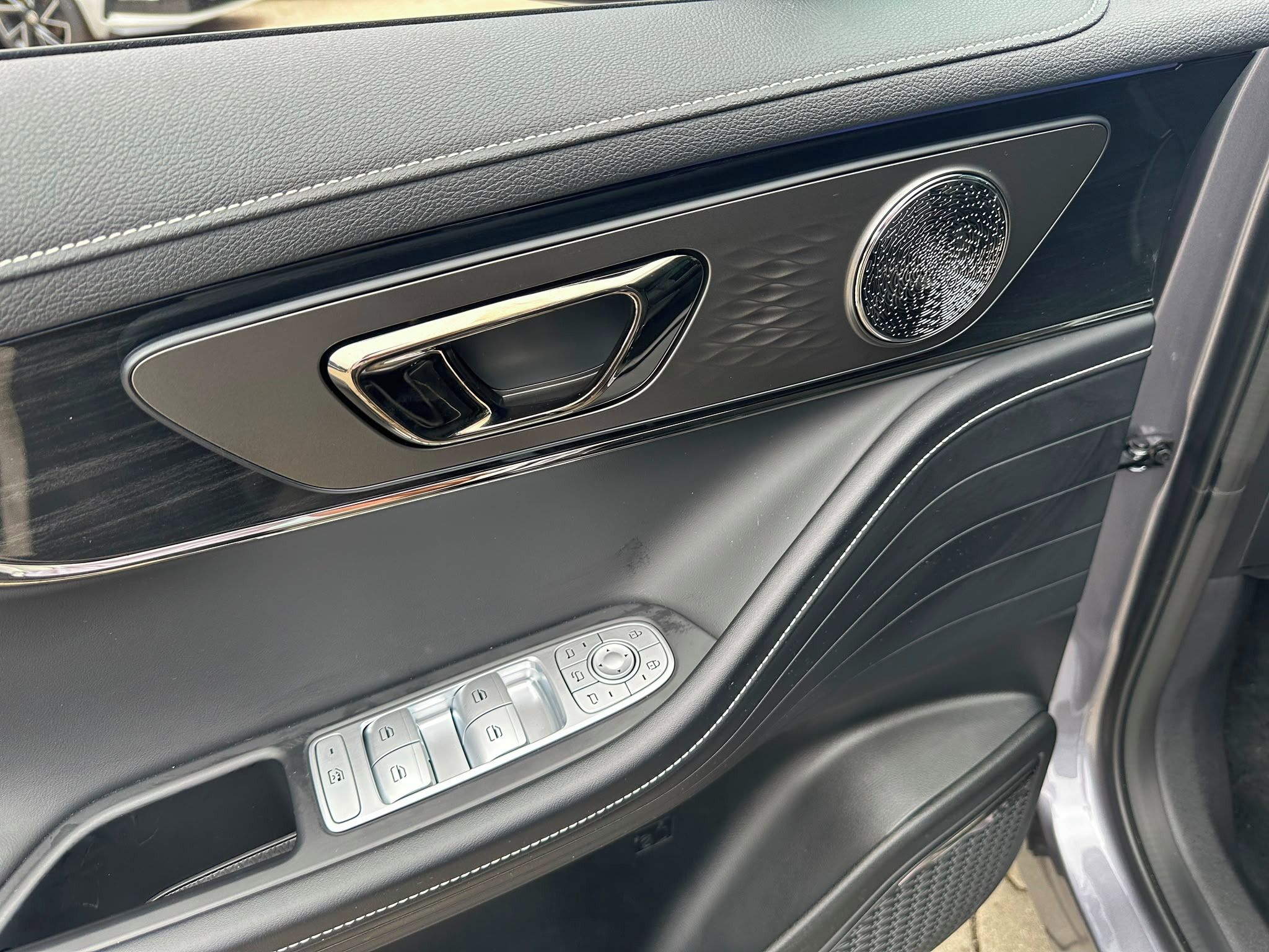 Omoda 5, ICE, PREMIUM 108kW/148hp - fotka 6