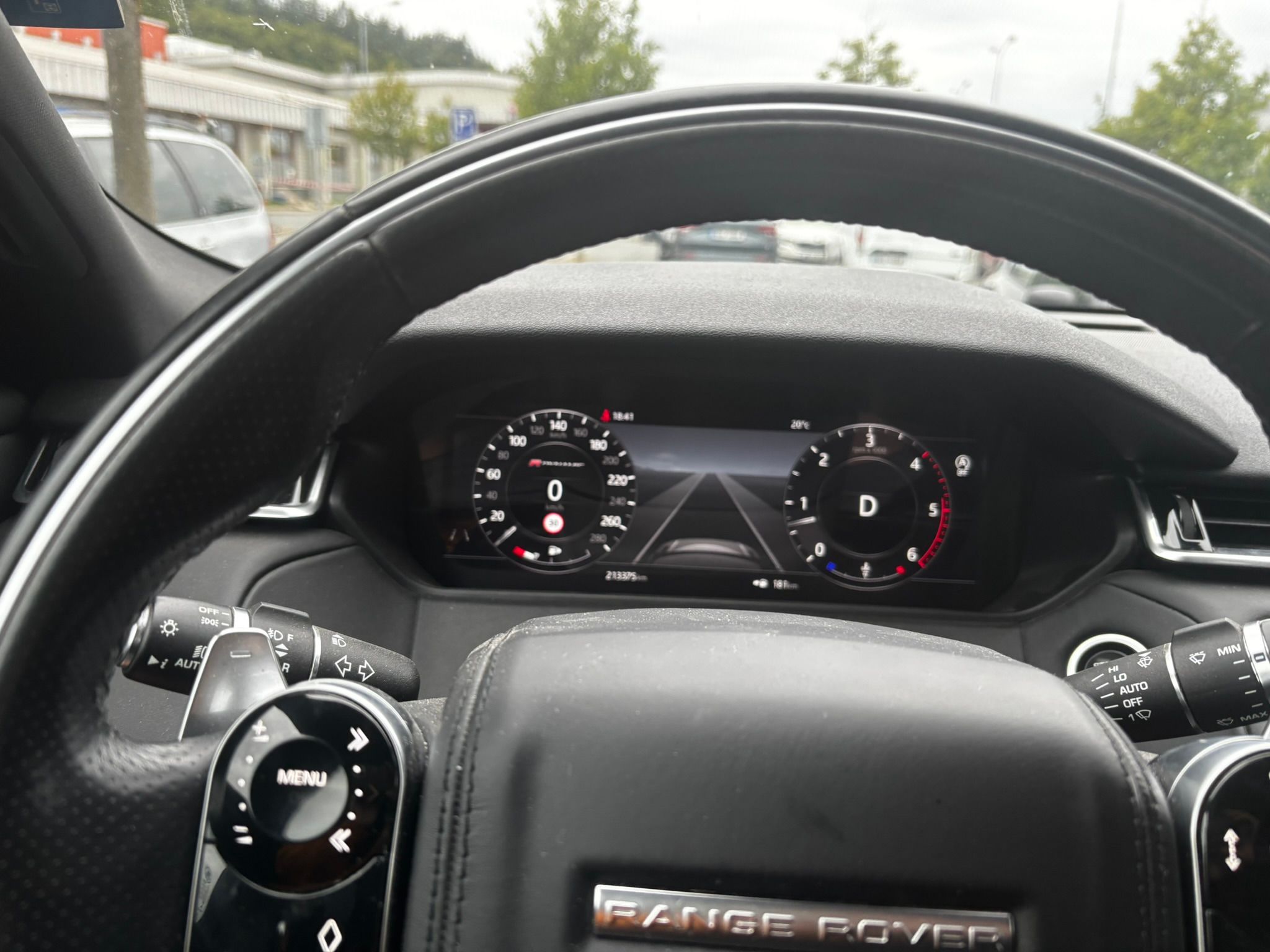 Land Rover Range Rover Velar, 3.0 D275 R DYNAMIC AWD ČR - fotka 6