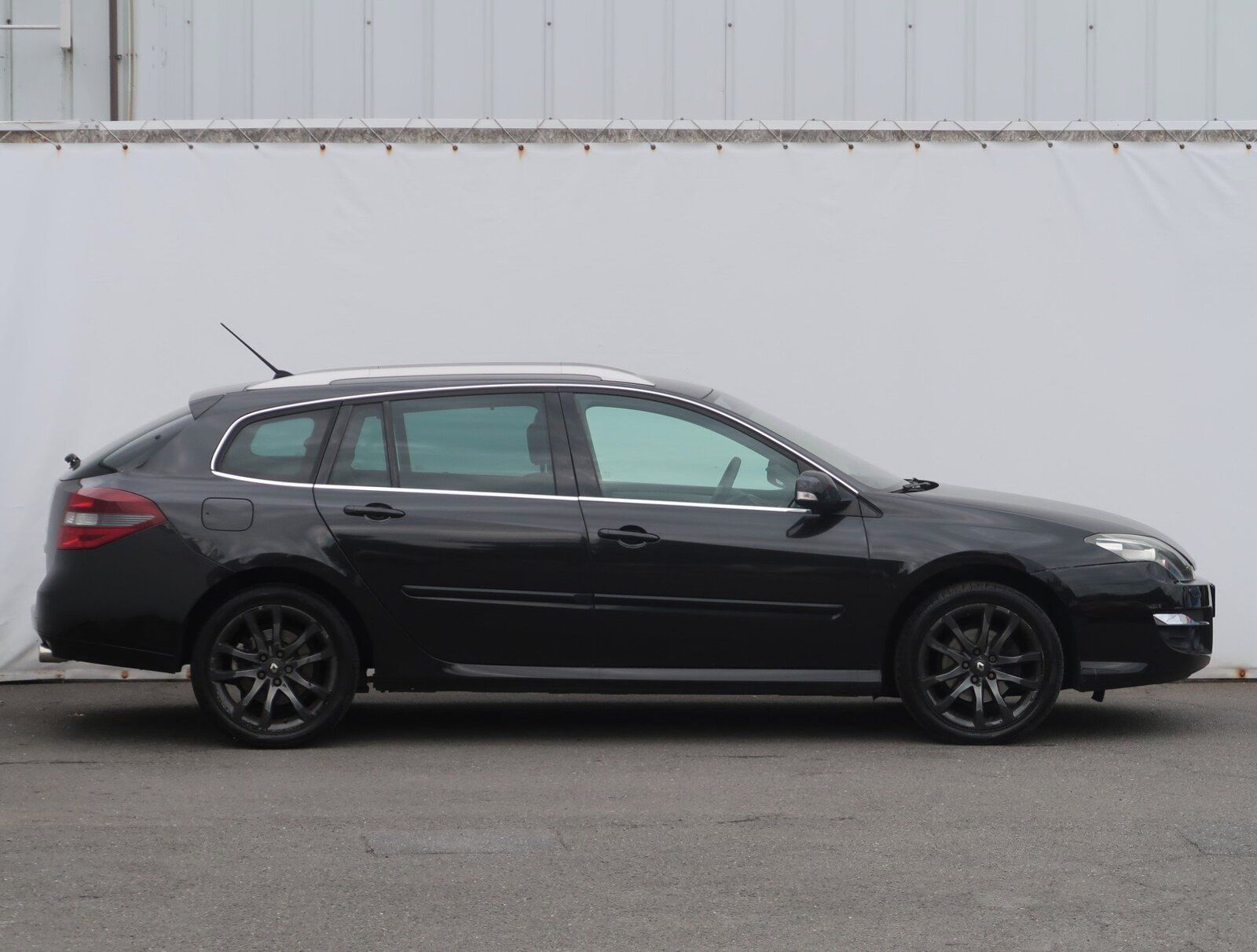 Renault Laguna, 2.0 dCi, Automat, Navi - fotka 6