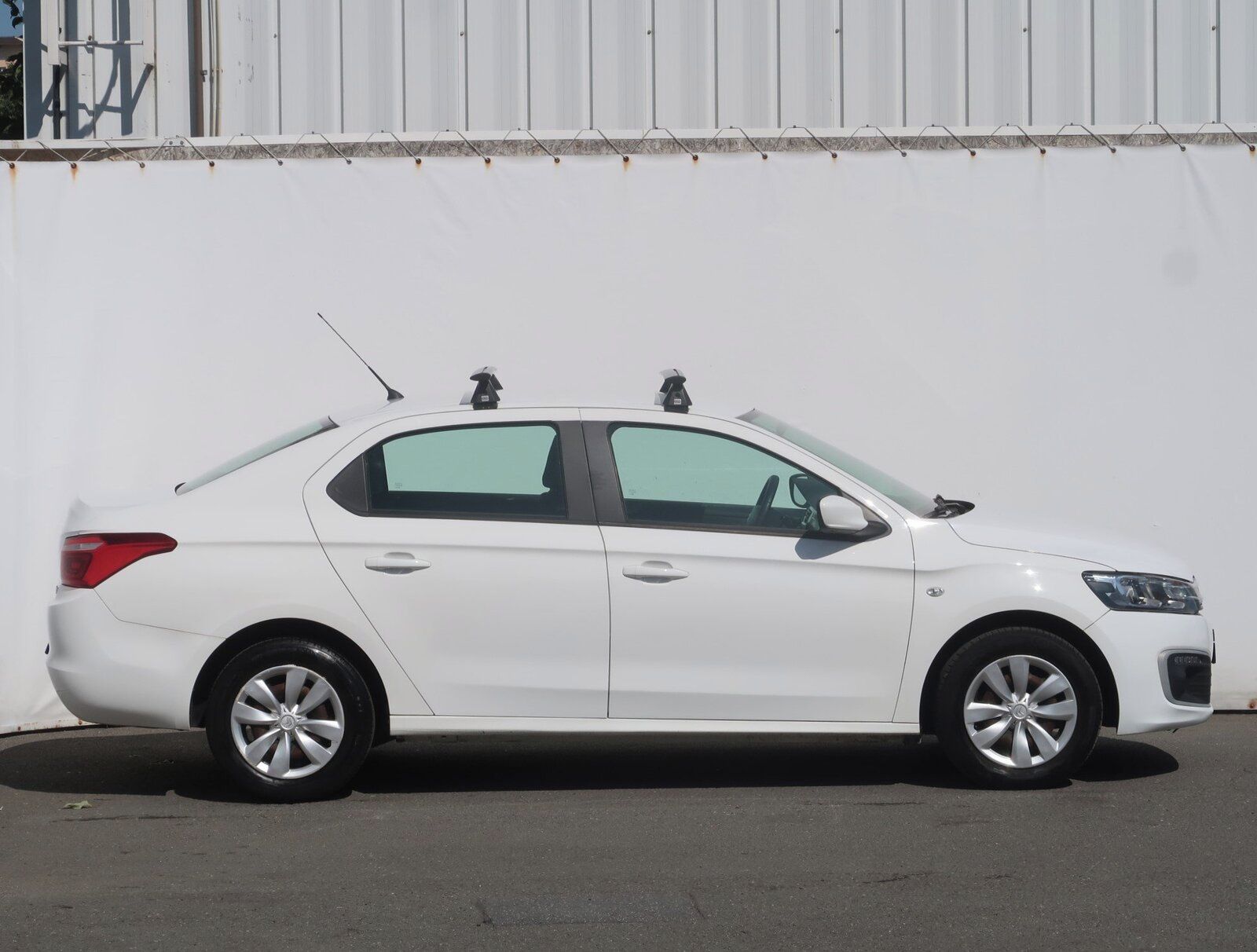 Citroën C-Elysée, 1.2 PureTech, ČR,1.maj - fotka 6