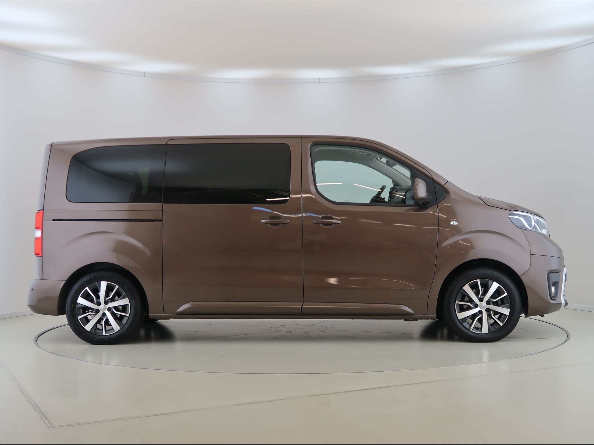 Toyota Proace, 2.0,D-4D,130KW,L1,Family,CZ - fotka 4