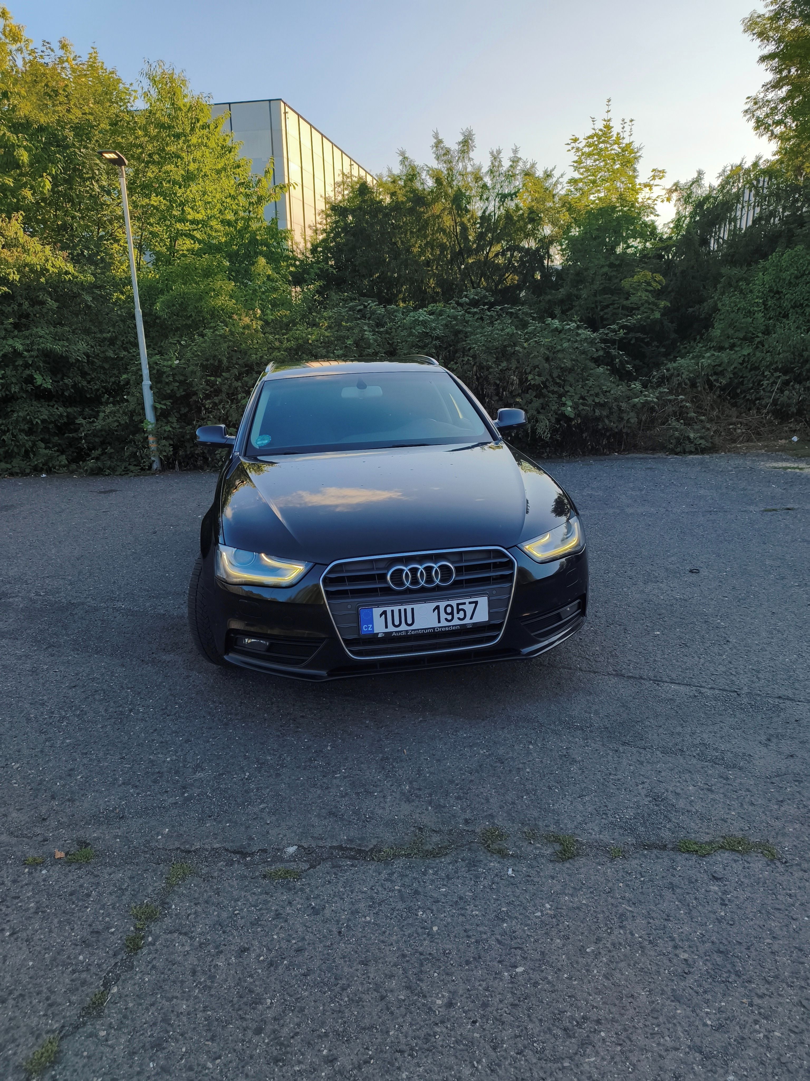 Audi A4 Avant, 2.0 tdi 110 kw - fotka 3