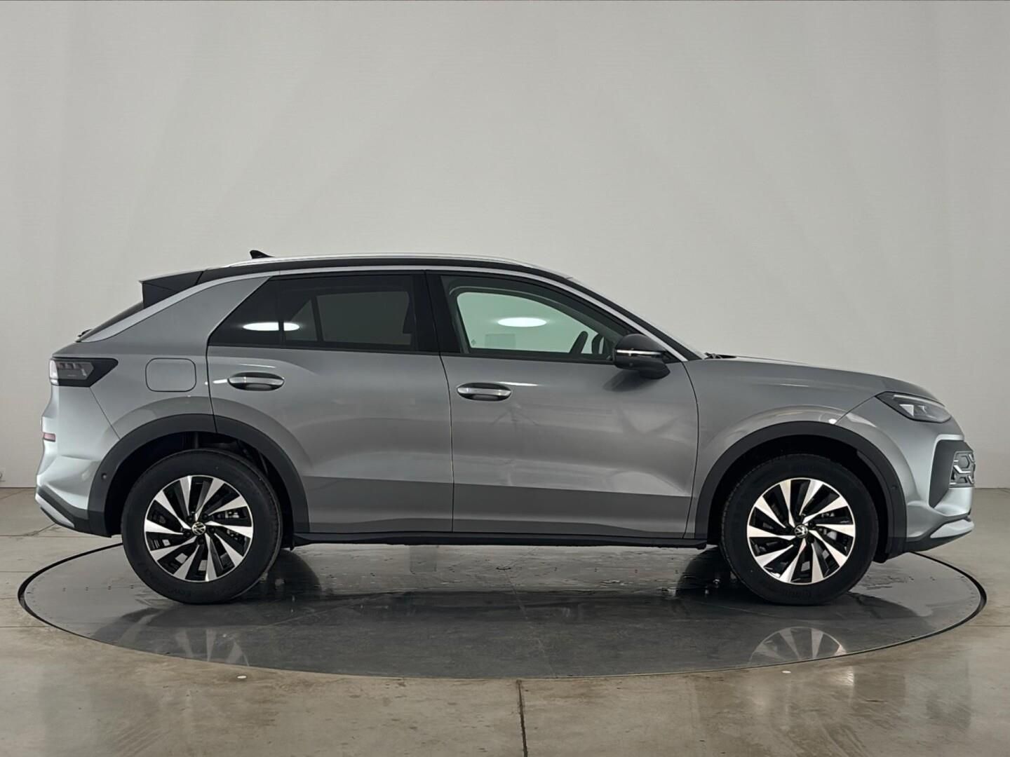 Volkswagen T-Roc, 1.5 eTSi / 85 kW - fotka 6