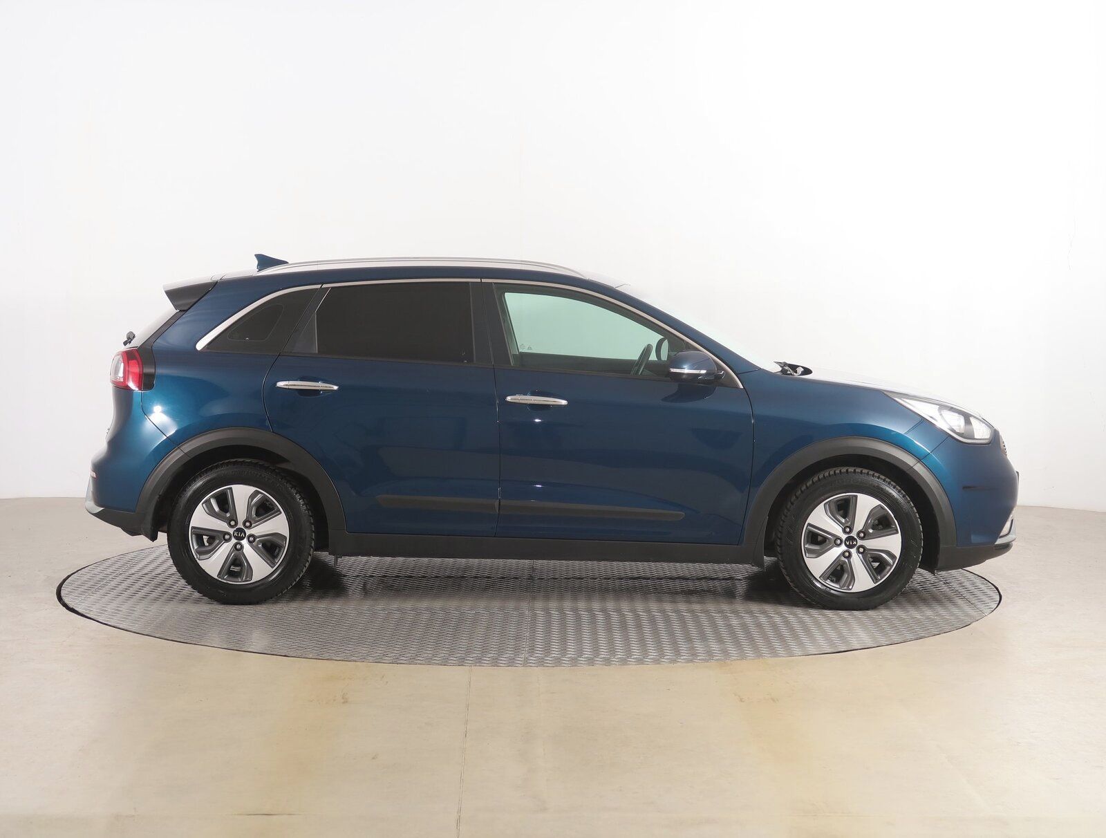 Kia Niro, Hybrid, Automat, Serv.kniha - fotka 6