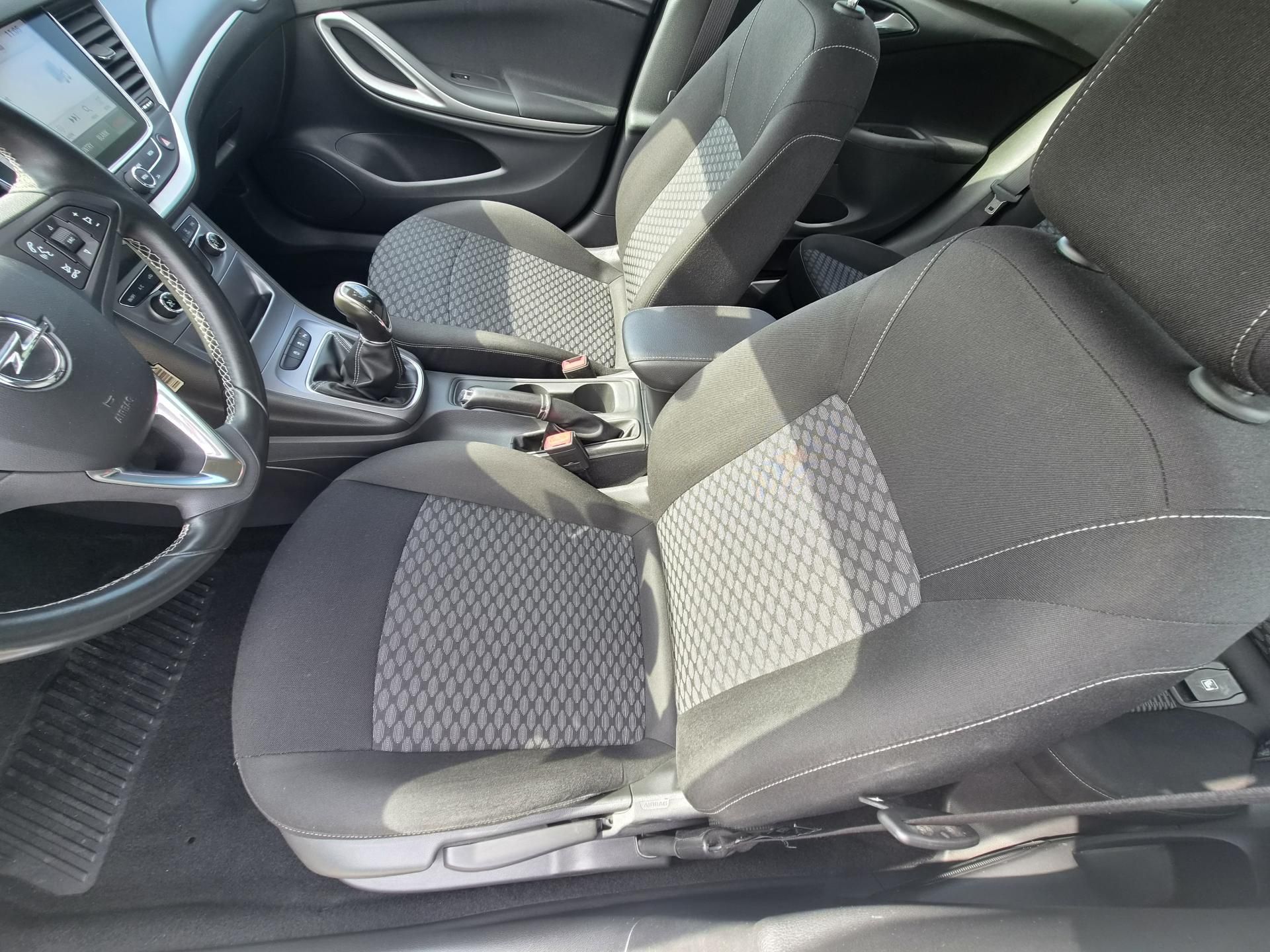 Opel Astra, 1,6 CDTI - fotka 6