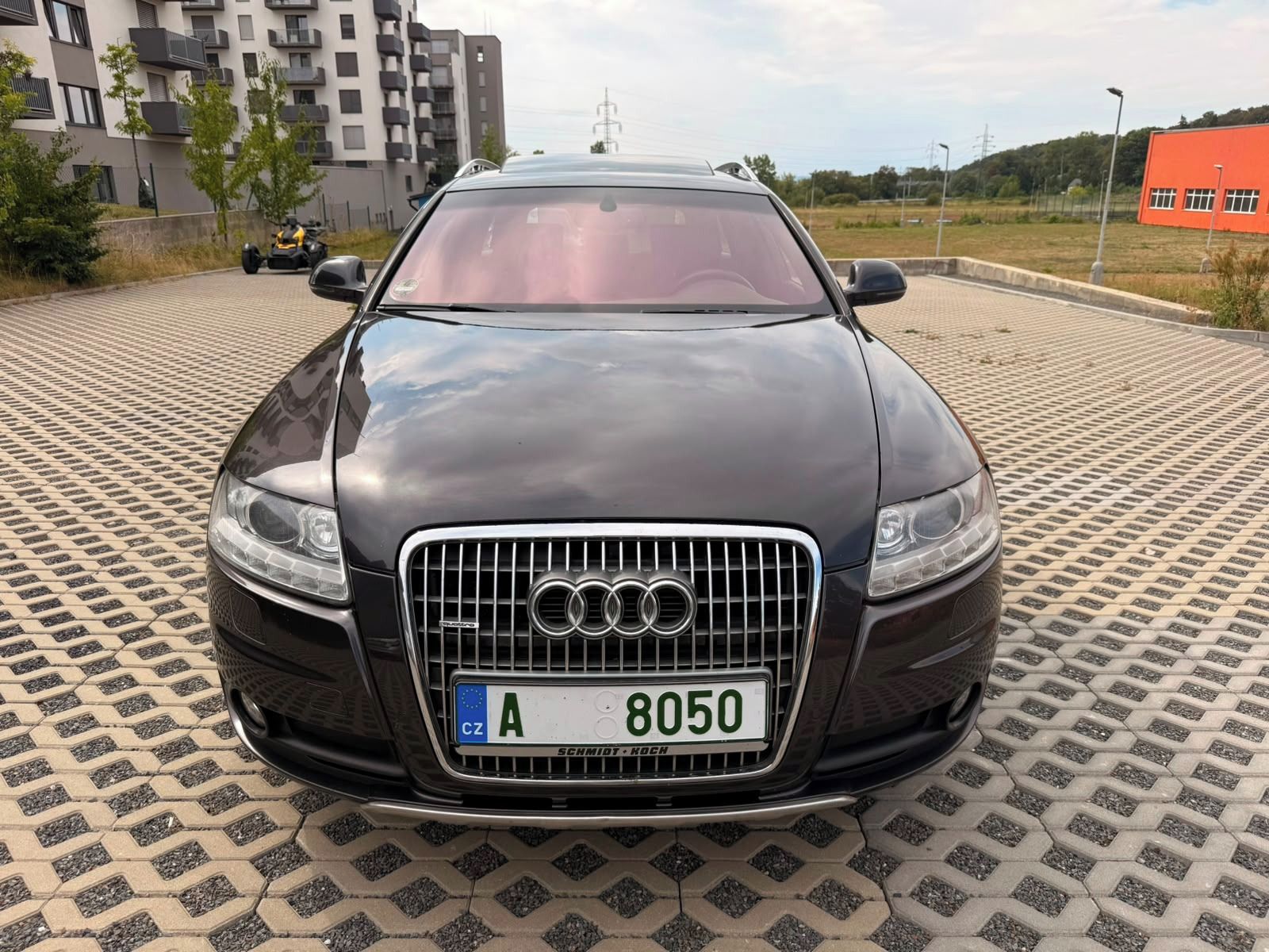 Audi A6 allroad, 4.2 V8, webasto, TOP STAV! - fotka 2