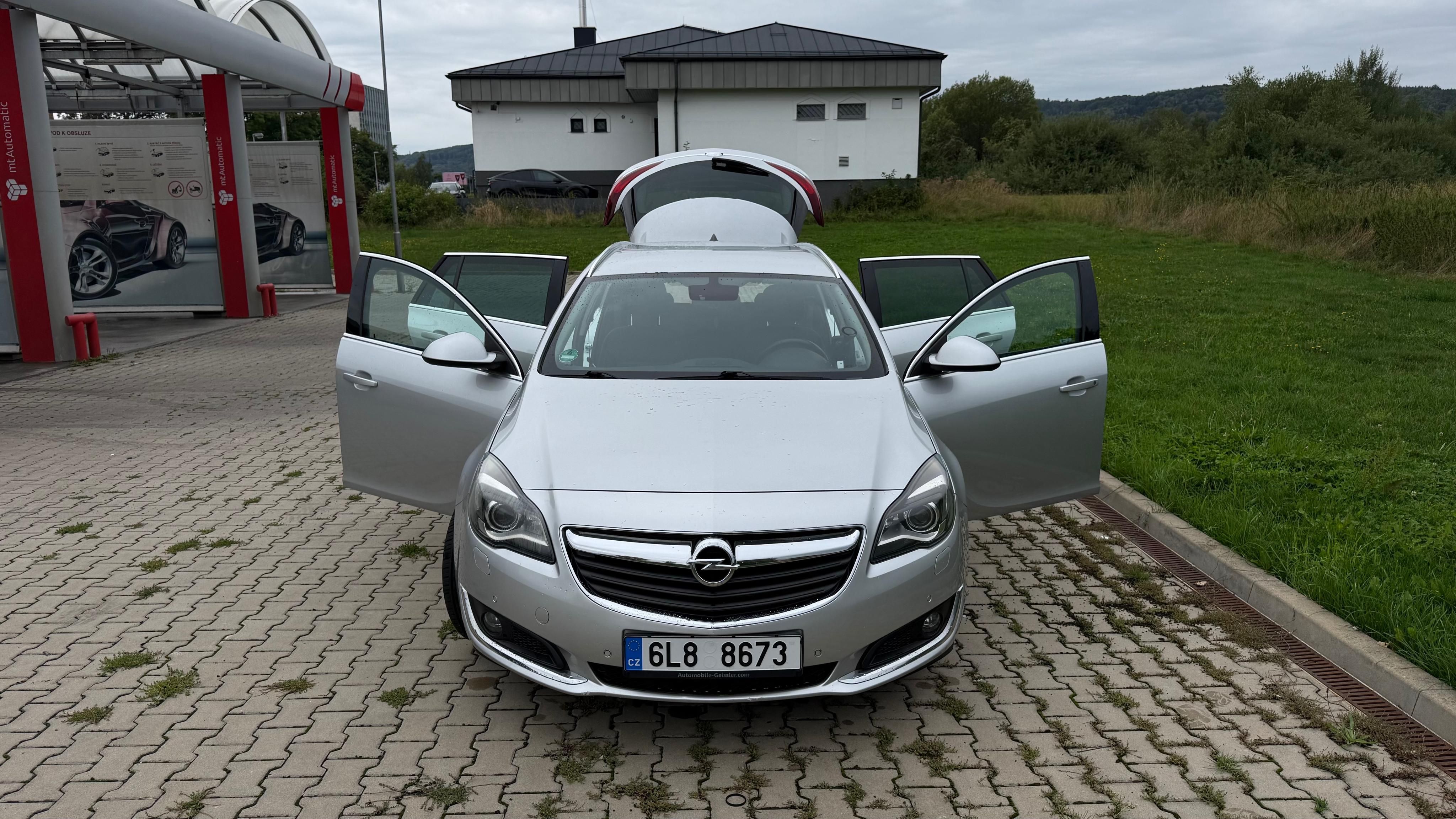 Opel Insignia, 2.0 TDi - fotka 5