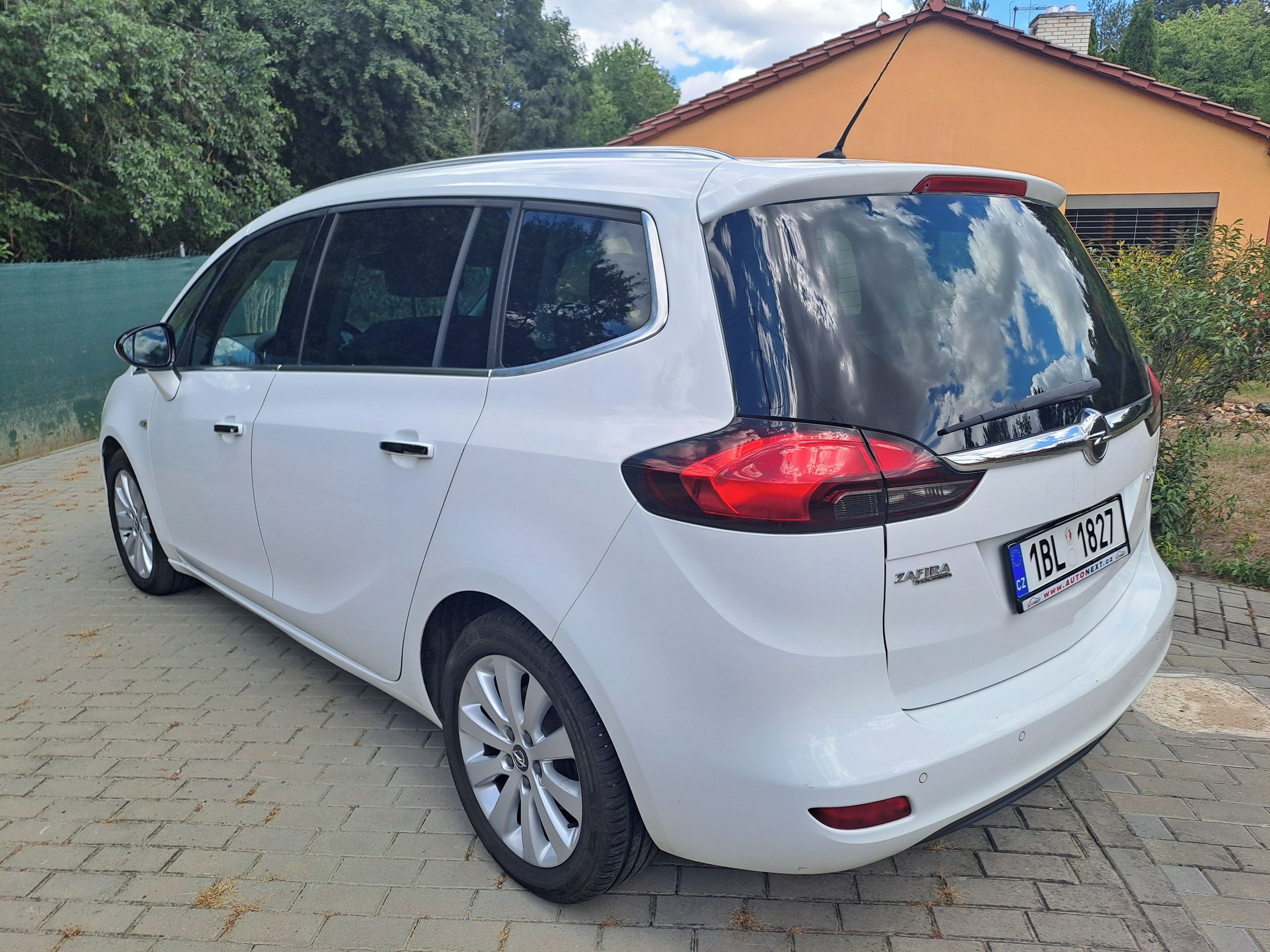 Opel Zafira, 2,0 TDCi COSMO - fotka 4