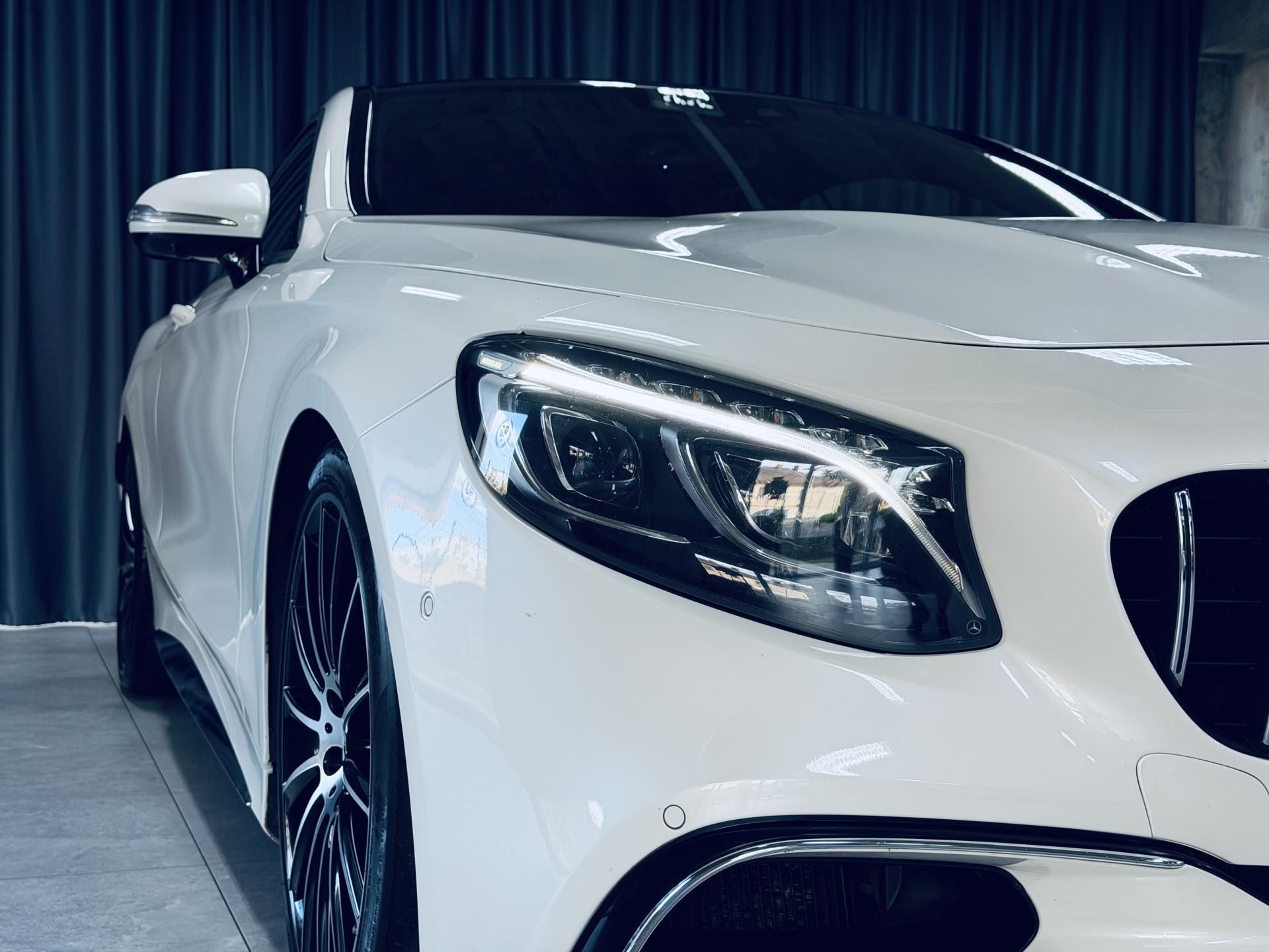 Mercedes-Benz Třídy S, 560*Coupe*Designo*63.optik*TV - fotka 4