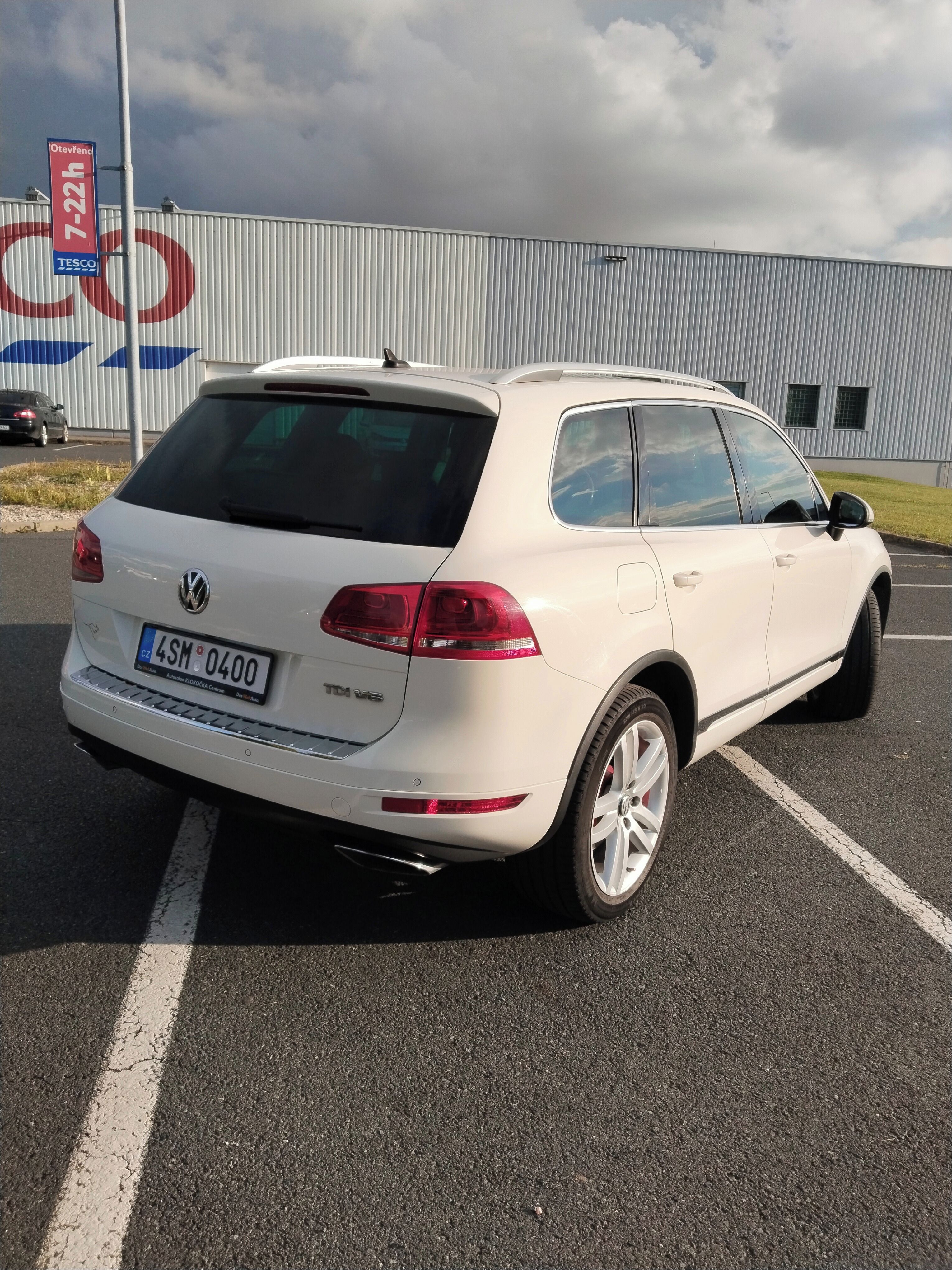 Volkswagen Touareg, 3.0 tdi servisovano - fotka 4