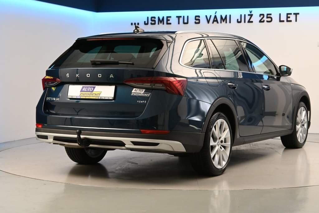 Škoda Octavia, 2.0 SCOUT 4x4 DSG Matrix LED T - fotka 5
