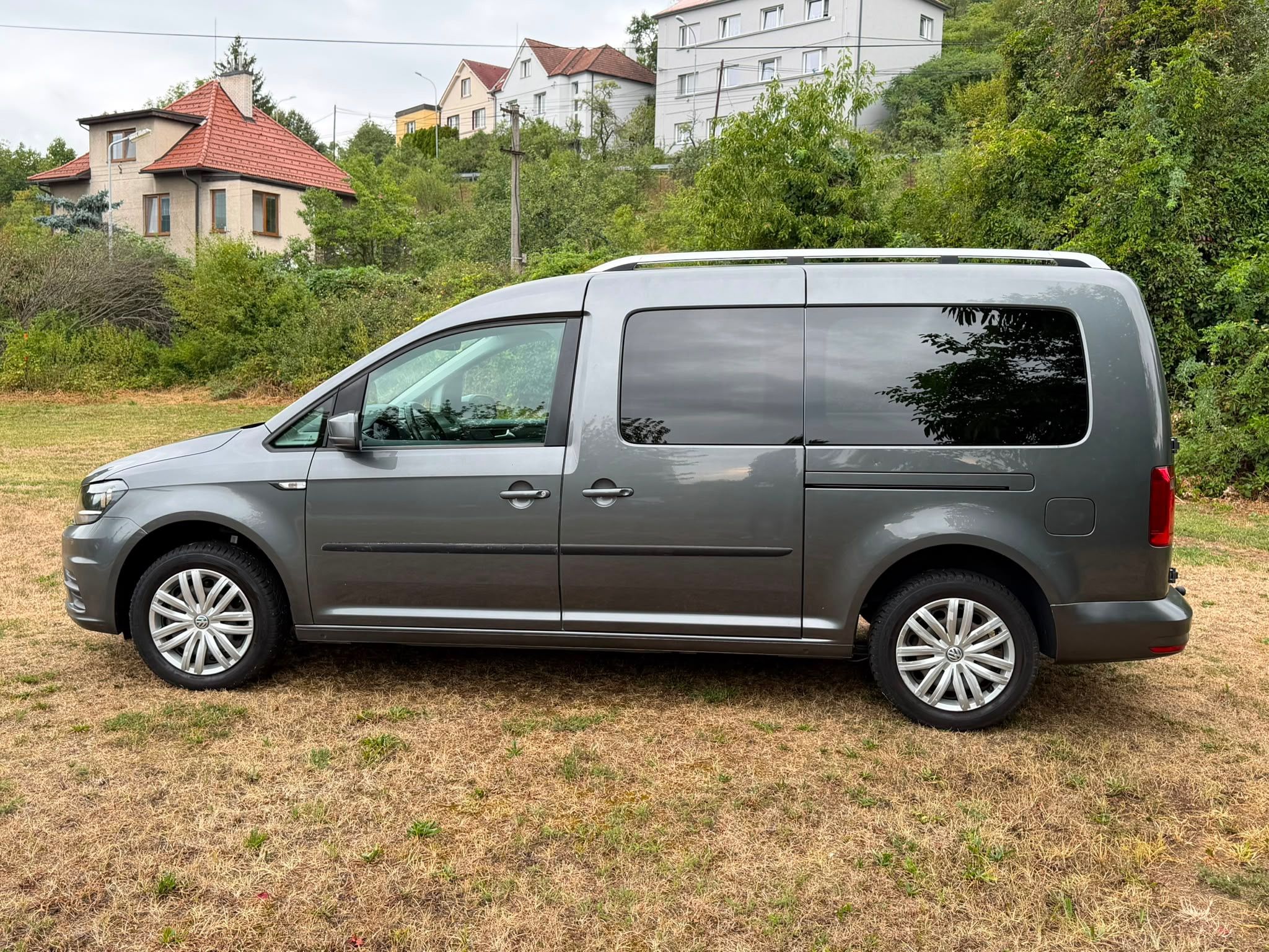 Volkswagen Caddy, MAXI 2,0 TDI-110 KW-7 MÍST! - fotka 4