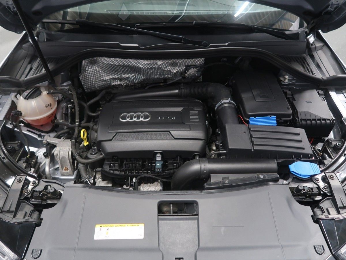 Audi Q3, 2,0 TFSi 162 KW S-tronic Quatt - fotka 6