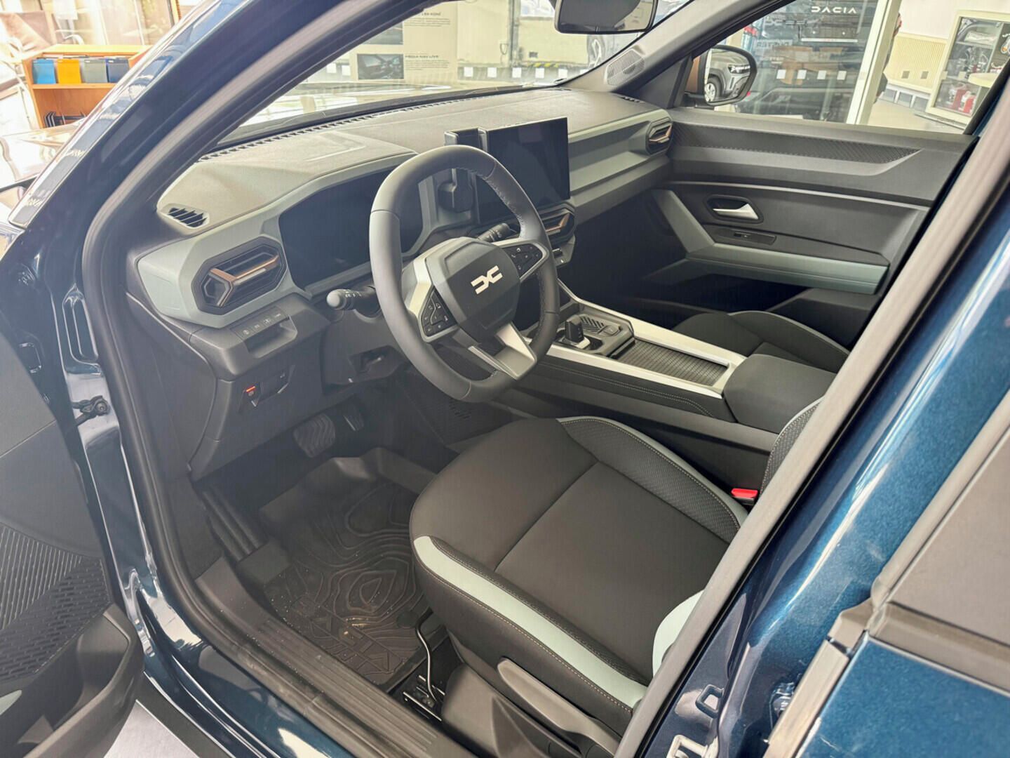 Dacia Bigster, Extreme Hybrid 155 1,8 115 kW - fotka 5
